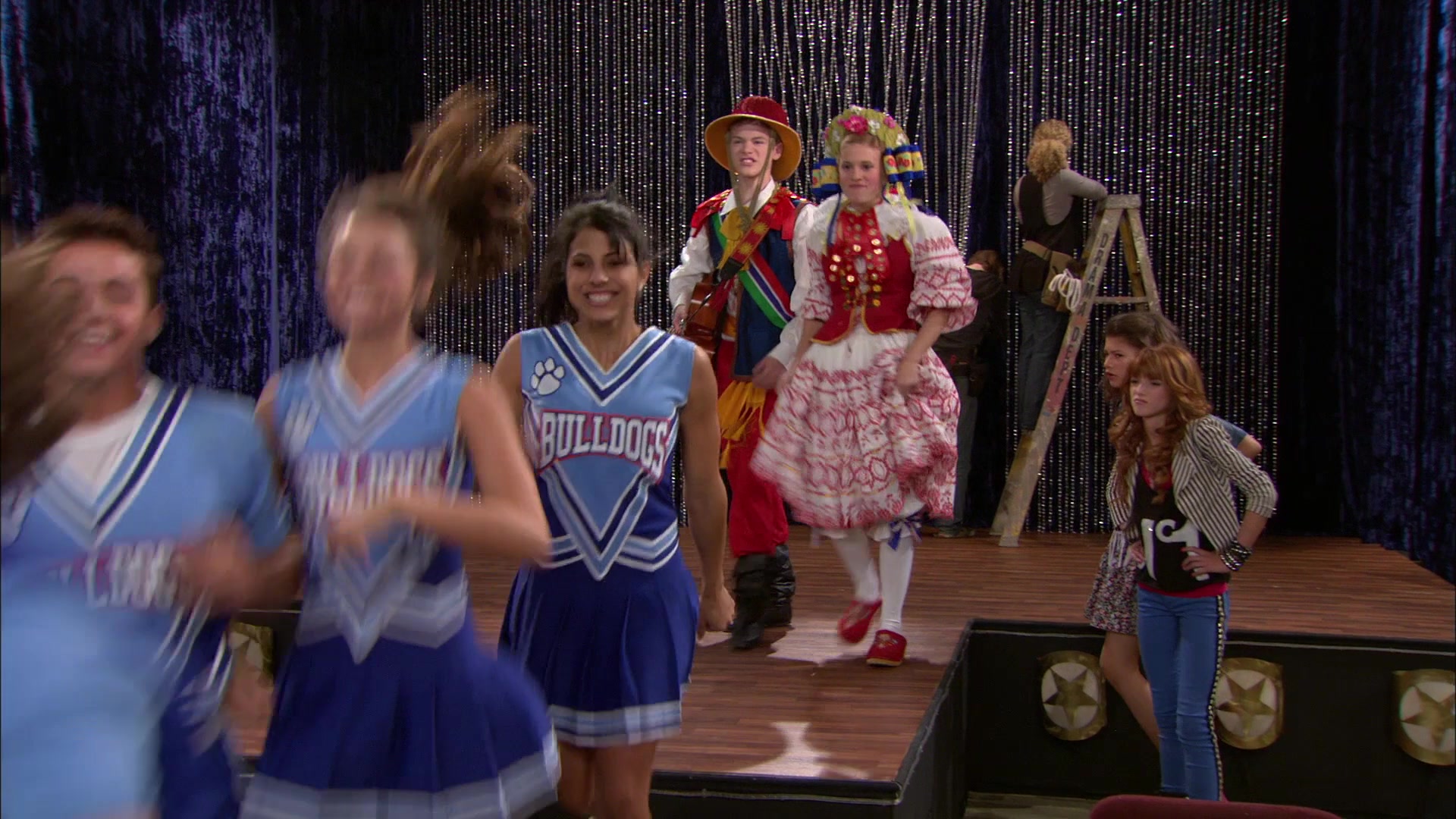 Shake_It_Up_S01E11_1080p_BTD_001115.jpg