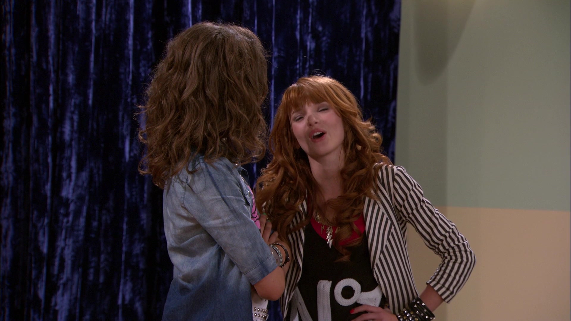 Shake_It_Up_S01E11_1080p_BTD_001174.jpg