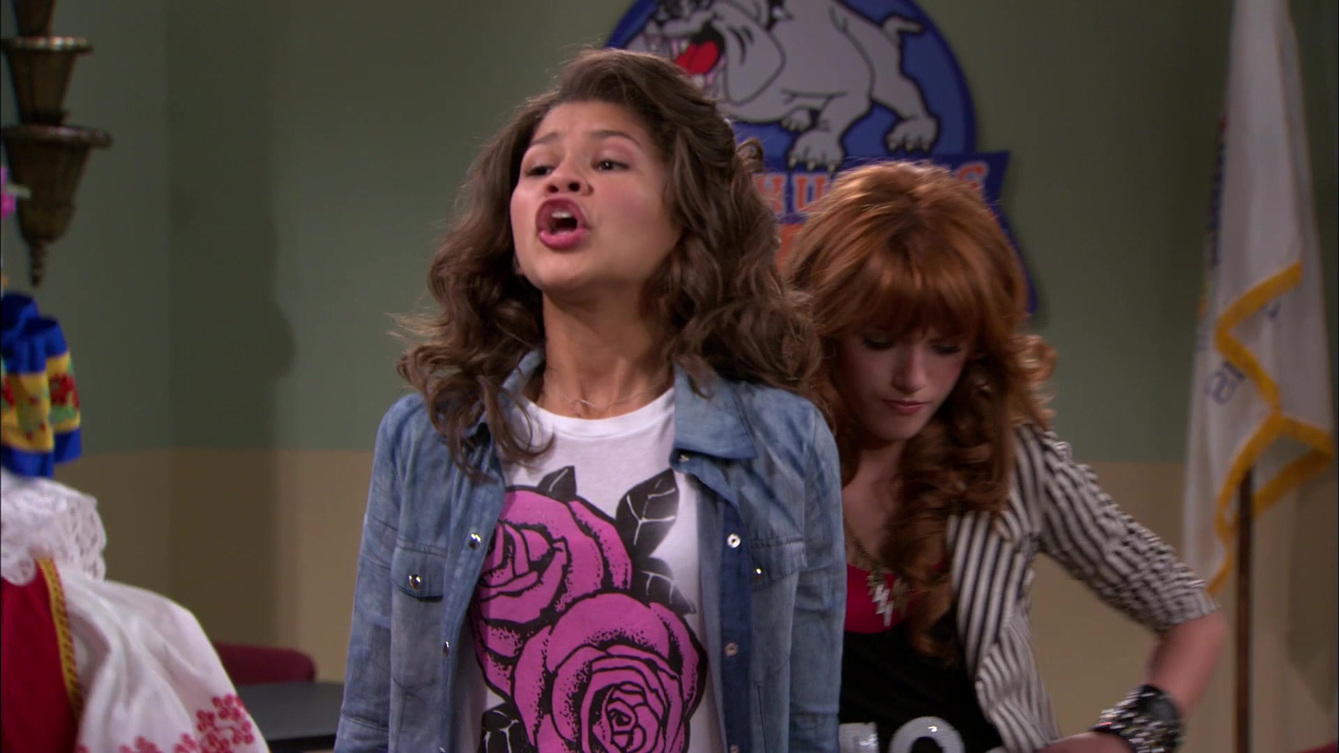Shake_It_Up_S01E11_1080p_BTD_001189.jpg