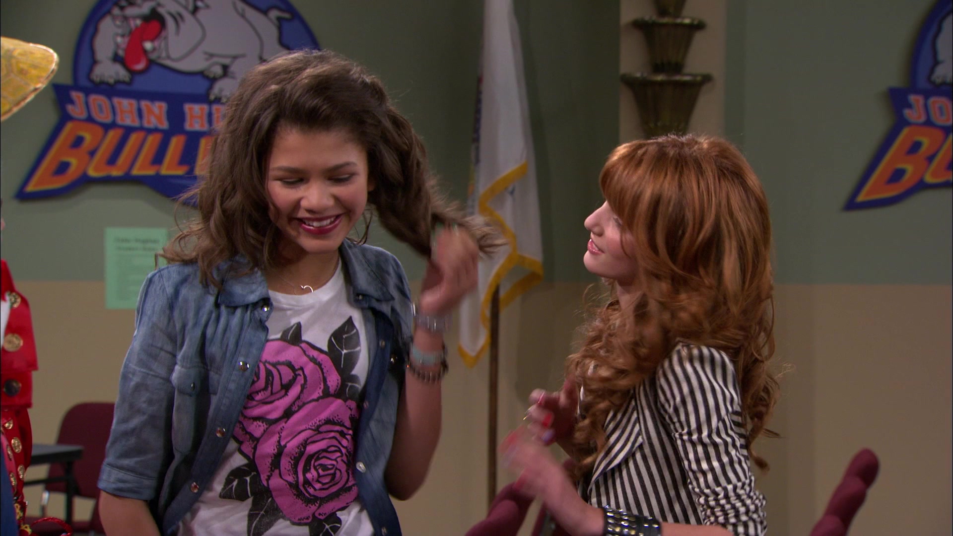 Shake_It_Up_S01E11_1080p_BTD_001237.jpg