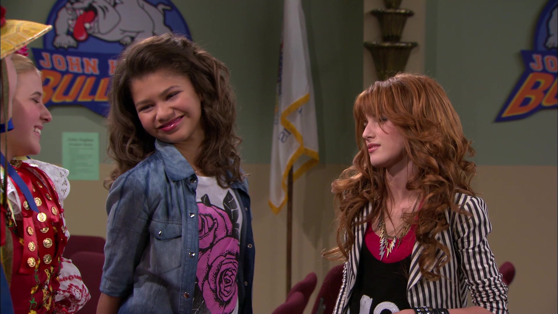 Shake_It_Up_S01E11_1080p_BTD_001257.jpg