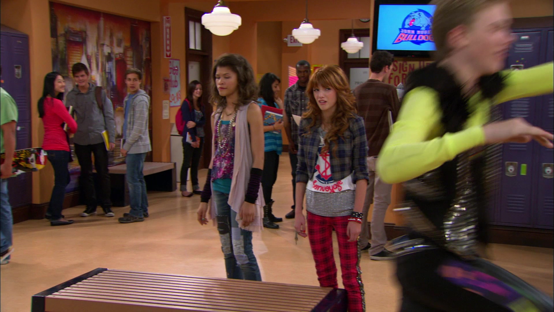 Shake_It_Up_S01E11_1080p_BTD_001536.jpg