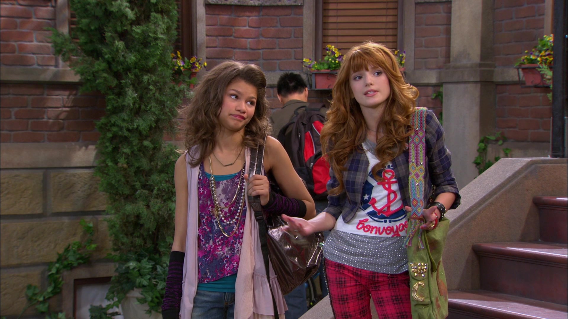 Shake_It_Up_S01E11_1080p_BTD_001636.jpg