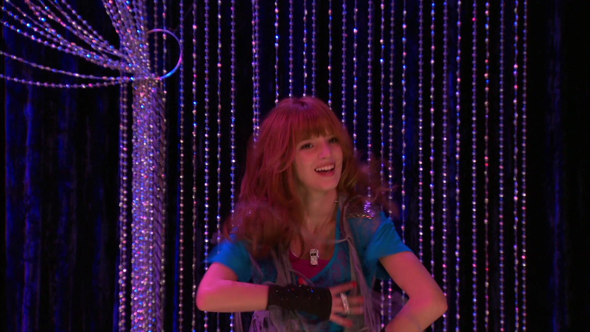 Shake_It_Up_S01E11_1080p_BTD_002533.jpg