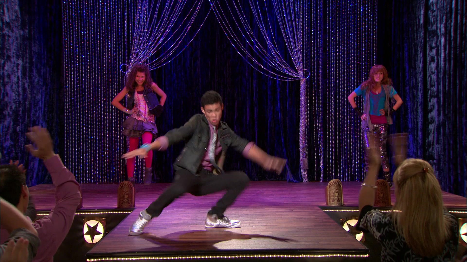 Shake_It_Up_S01E11_1080p_BTD_002561.jpg