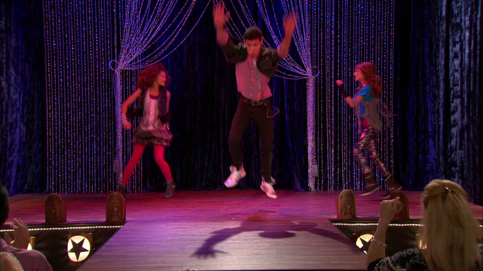 Shake_It_Up_S01E11_1080p_BTD_002584.jpg