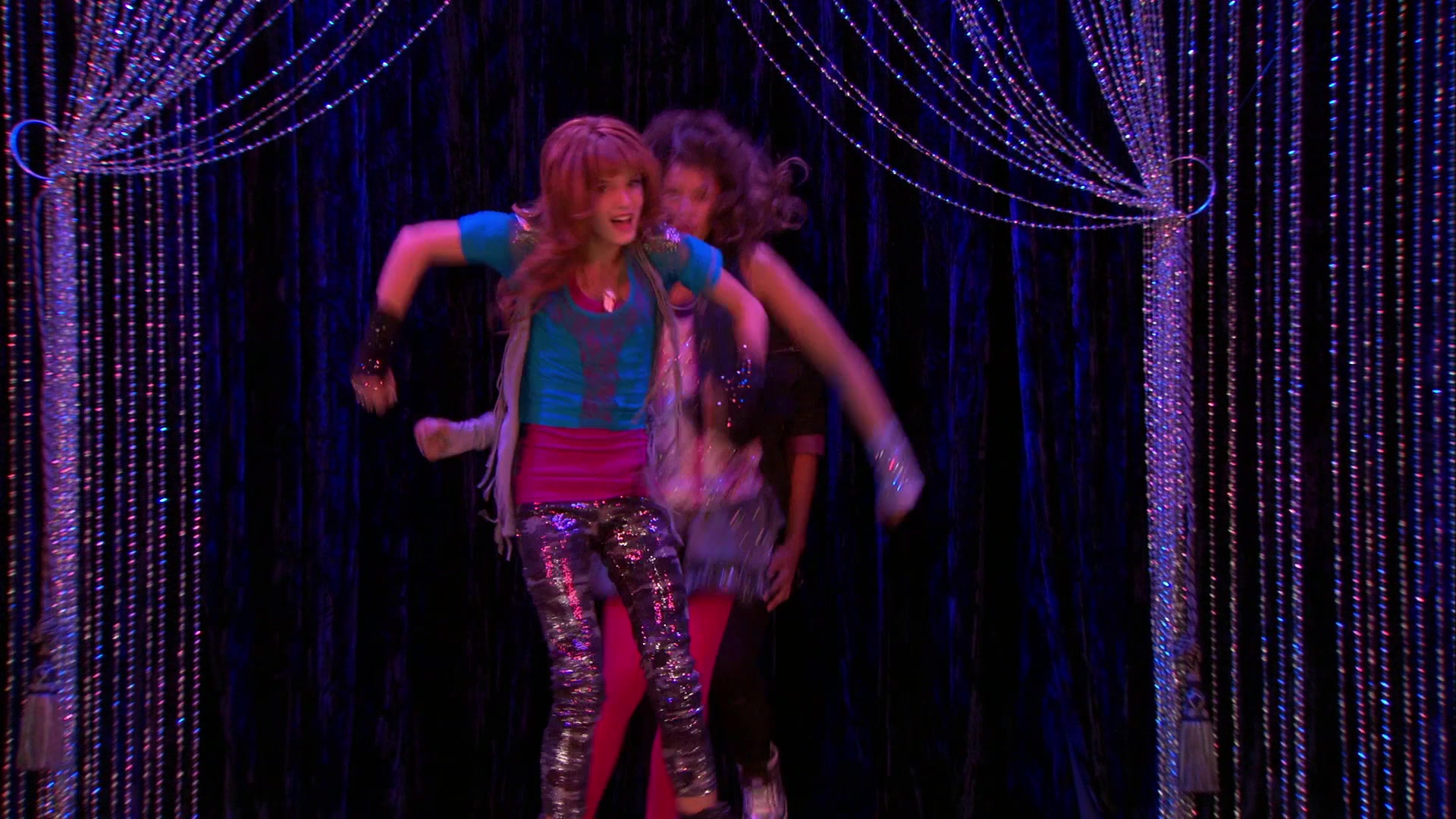 Shake_It_Up_S01E11_1080p_BTD_002596.jpg