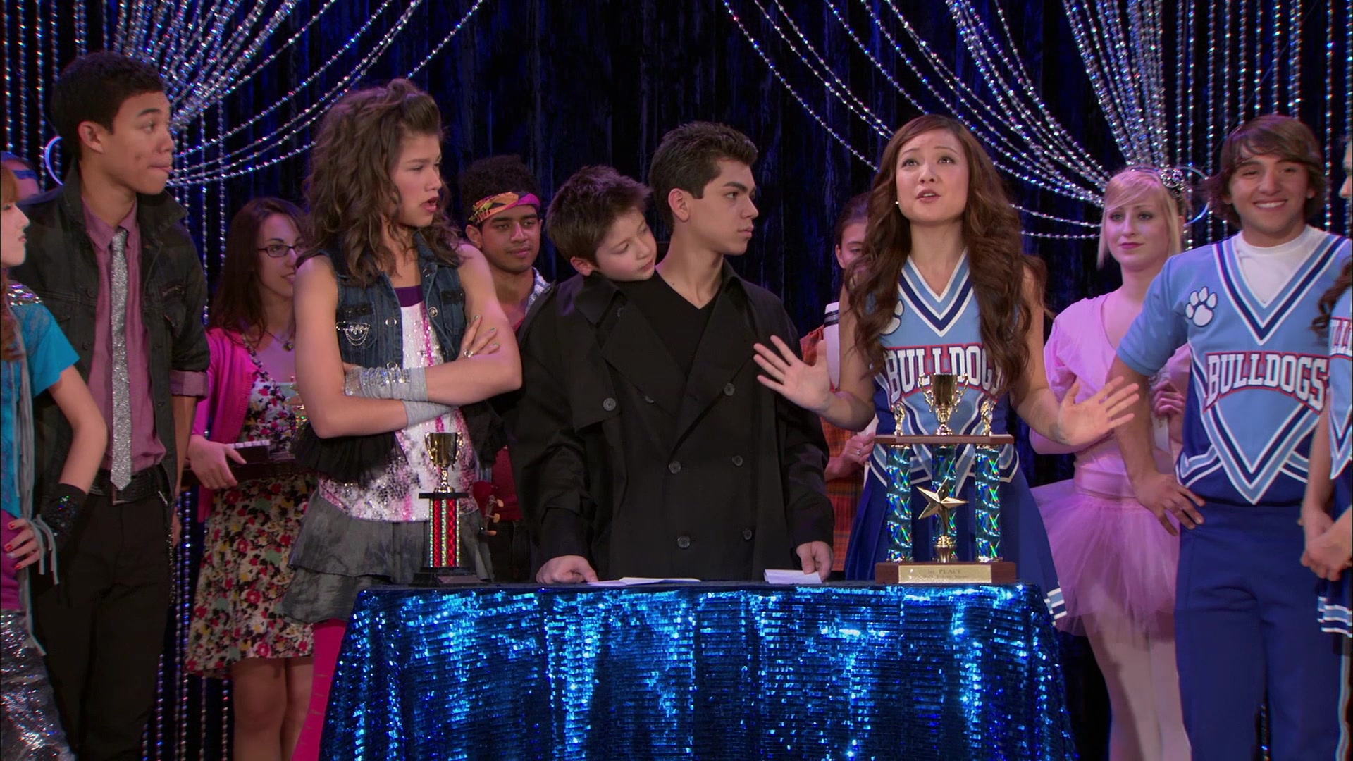 Shake_It_Up_S01E11_1080p_BTD_002813.jpg