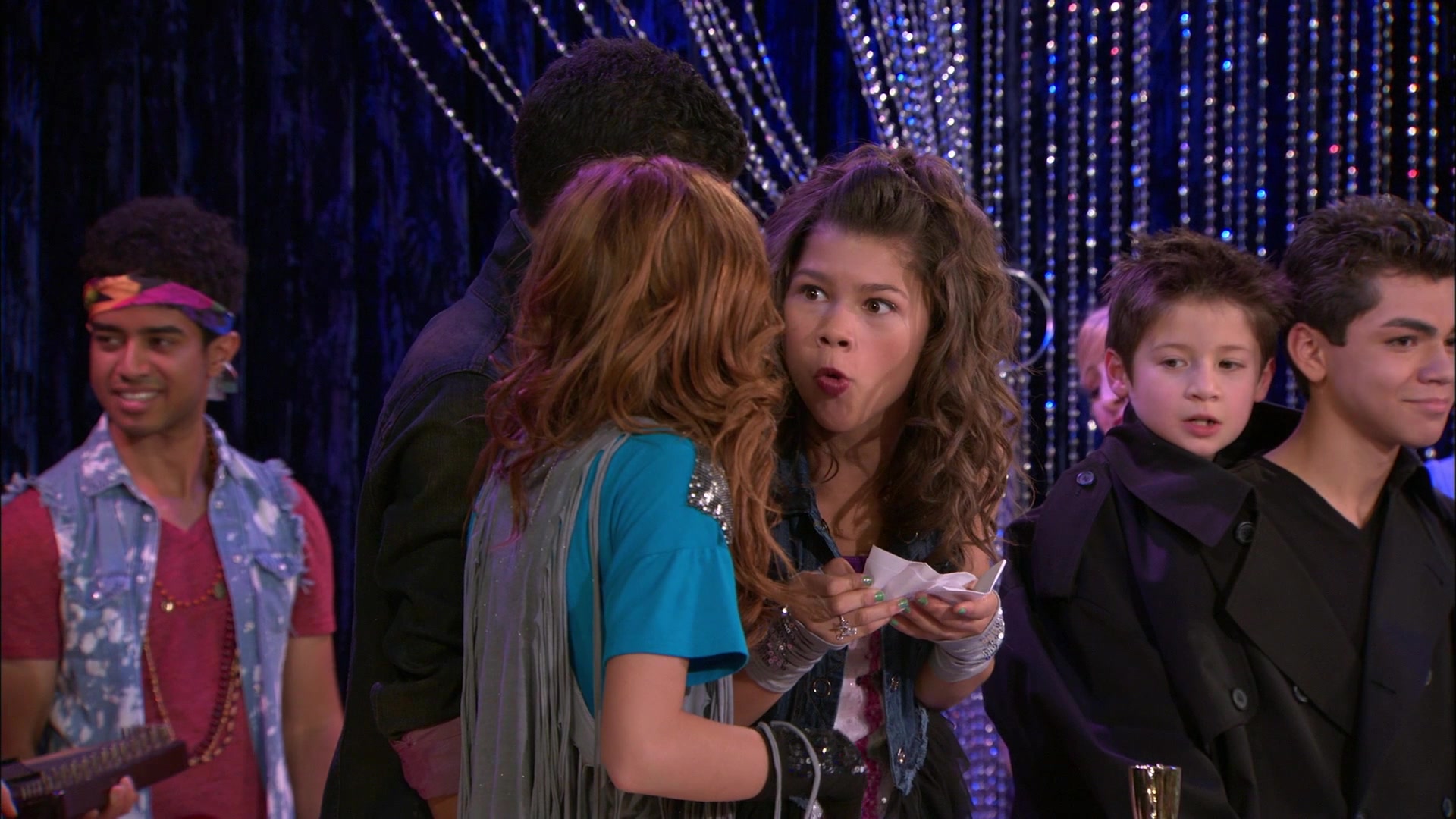 Shake_It_Up_S01E11_1080p_BTD_002941.jpg