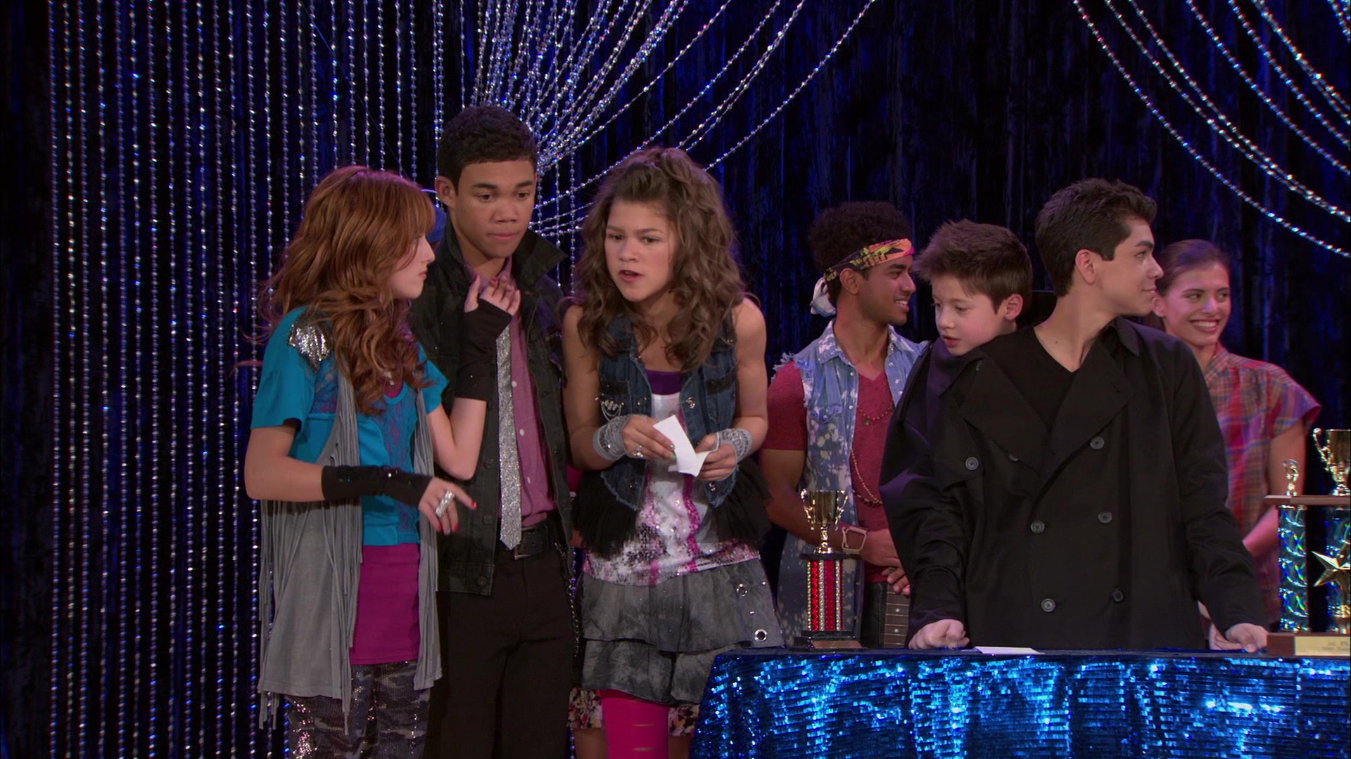 Shake_It_Up_S01E11_1080p_BTD_002942.jpg