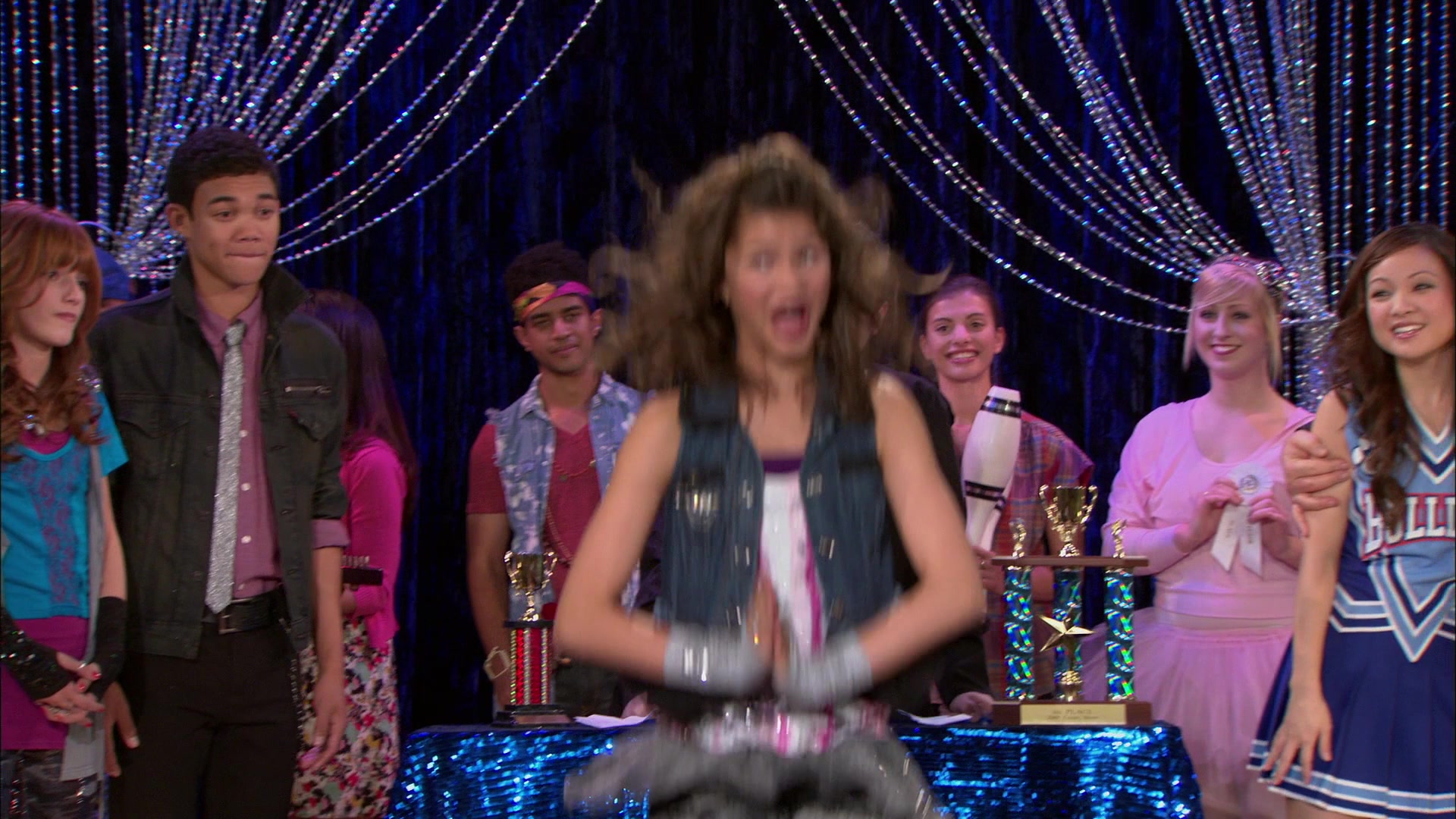 Shake_It_Up_S01E11_1080p_BTD_002954.jpg Shake_It_Up_S01E11_1080p_BTD_002954.jpg
