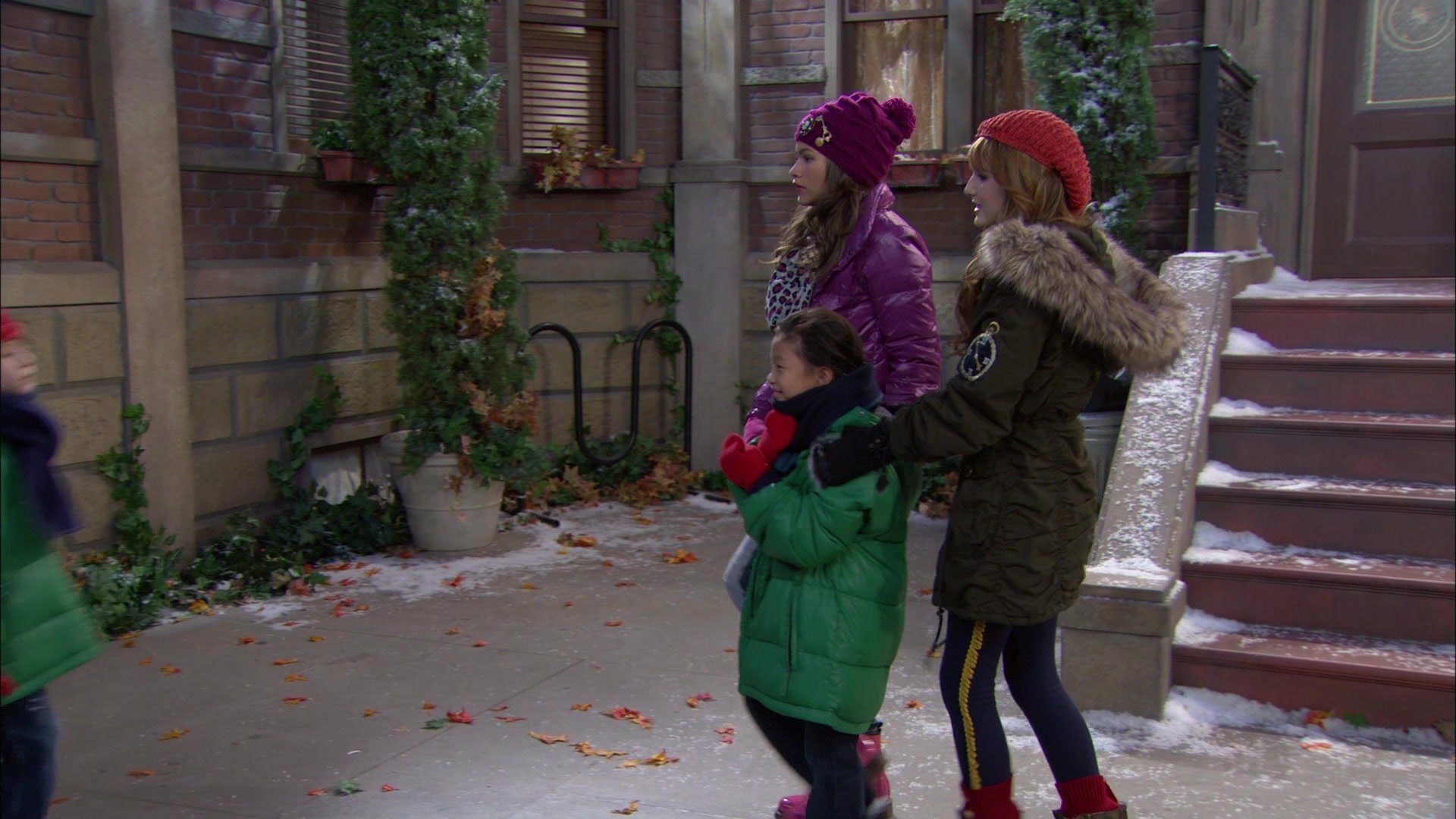 Shake_It_Up_S01E12_1080p_BTD_000085.jpg