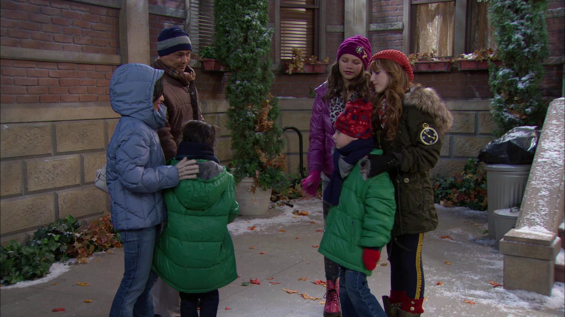Shake_It_Up_S01E12_1080p_BTD_000114.jpg