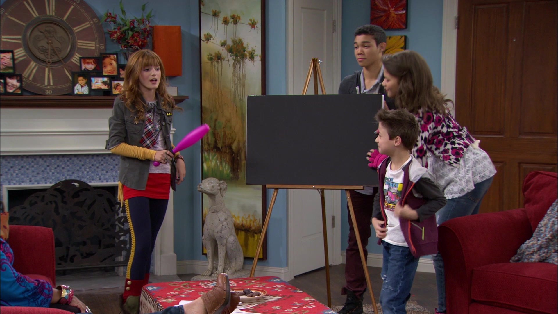 Shake_It_Up_S01E12_1080p_BTD_000338.jpg Shake_It_Up_S01E12_1080p_BTD_000338.jpg