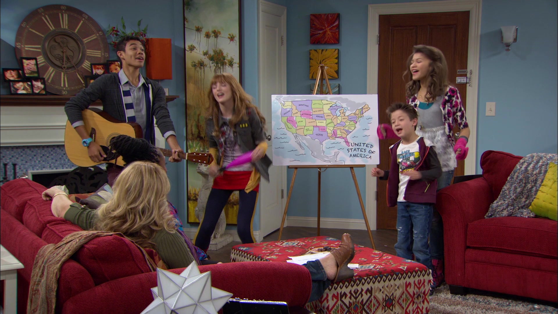 Shake_It_Up_S01E12_1080p_BTD_000415.jpg