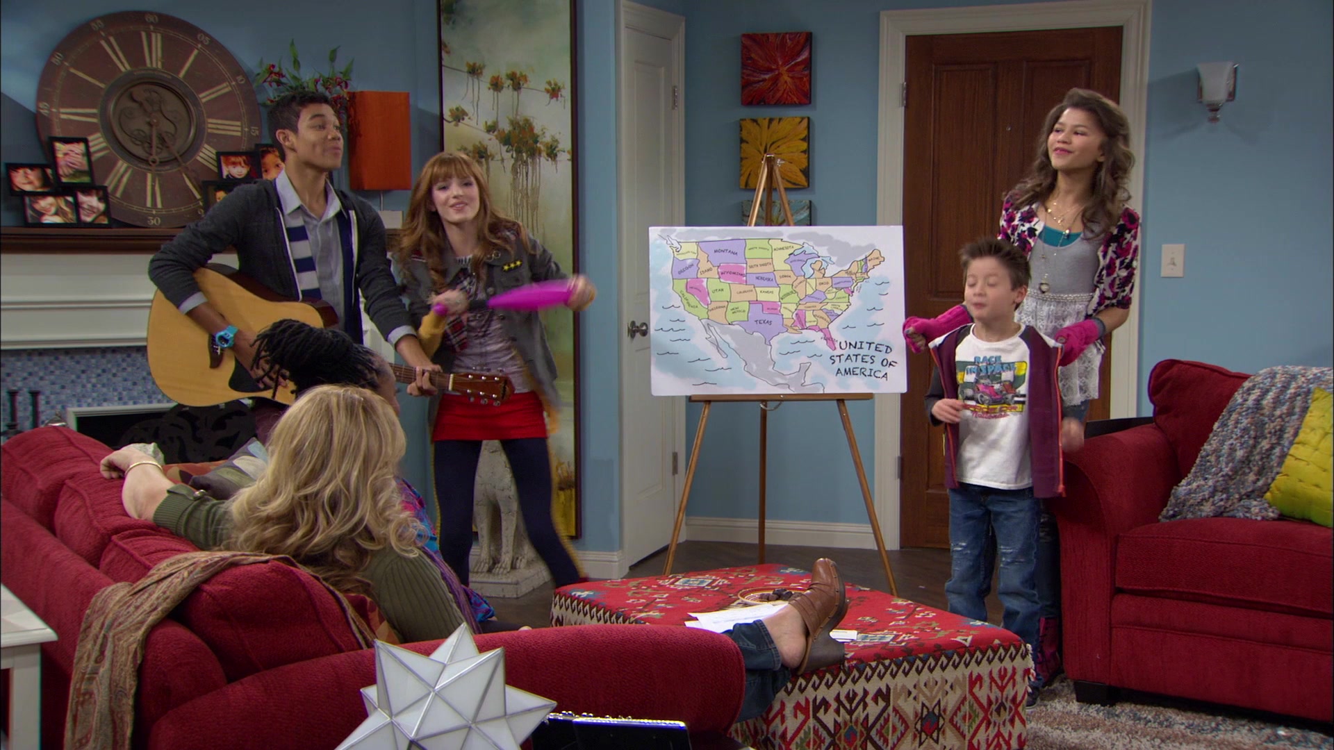 Shake_It_Up_S01E12_1080p_BTD_000416.jpg