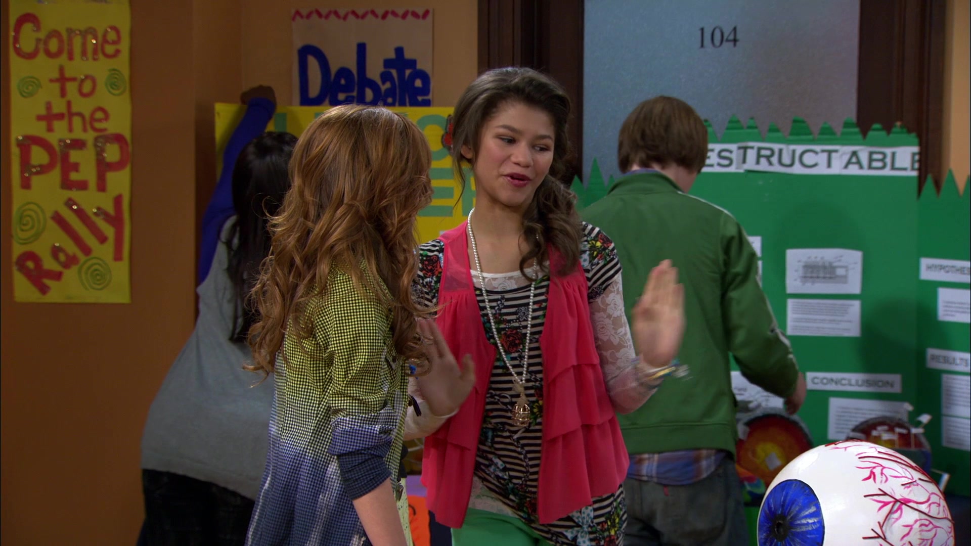 Shake_It_Up_S01E12_1080p_BTD_000627.jpg Shake_It_Up_S01E12_1080p_BTD_000627.jpg