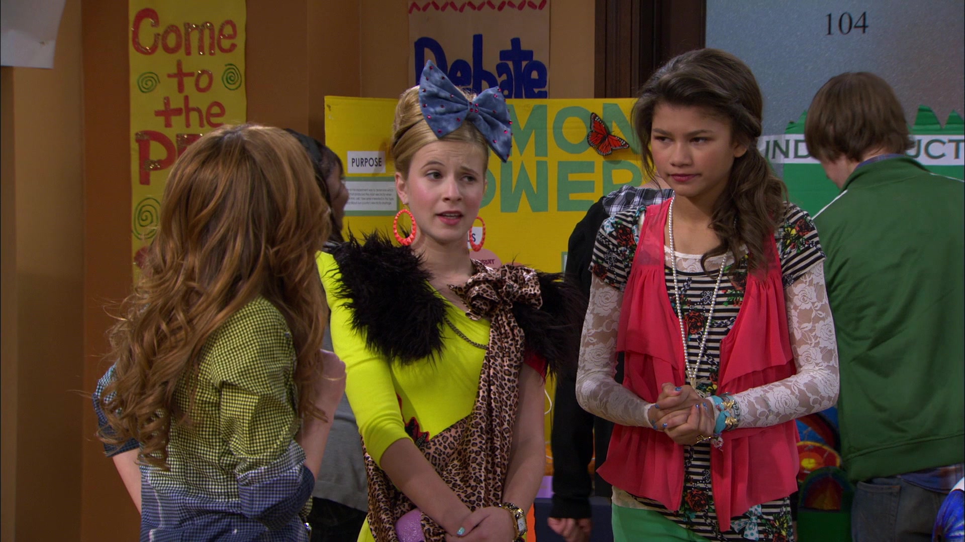 Shake_It_Up_S01E12_1080p_BTD_000760.jpg Shake_It_Up_S01E12_1080p_BTD_000760.jpg