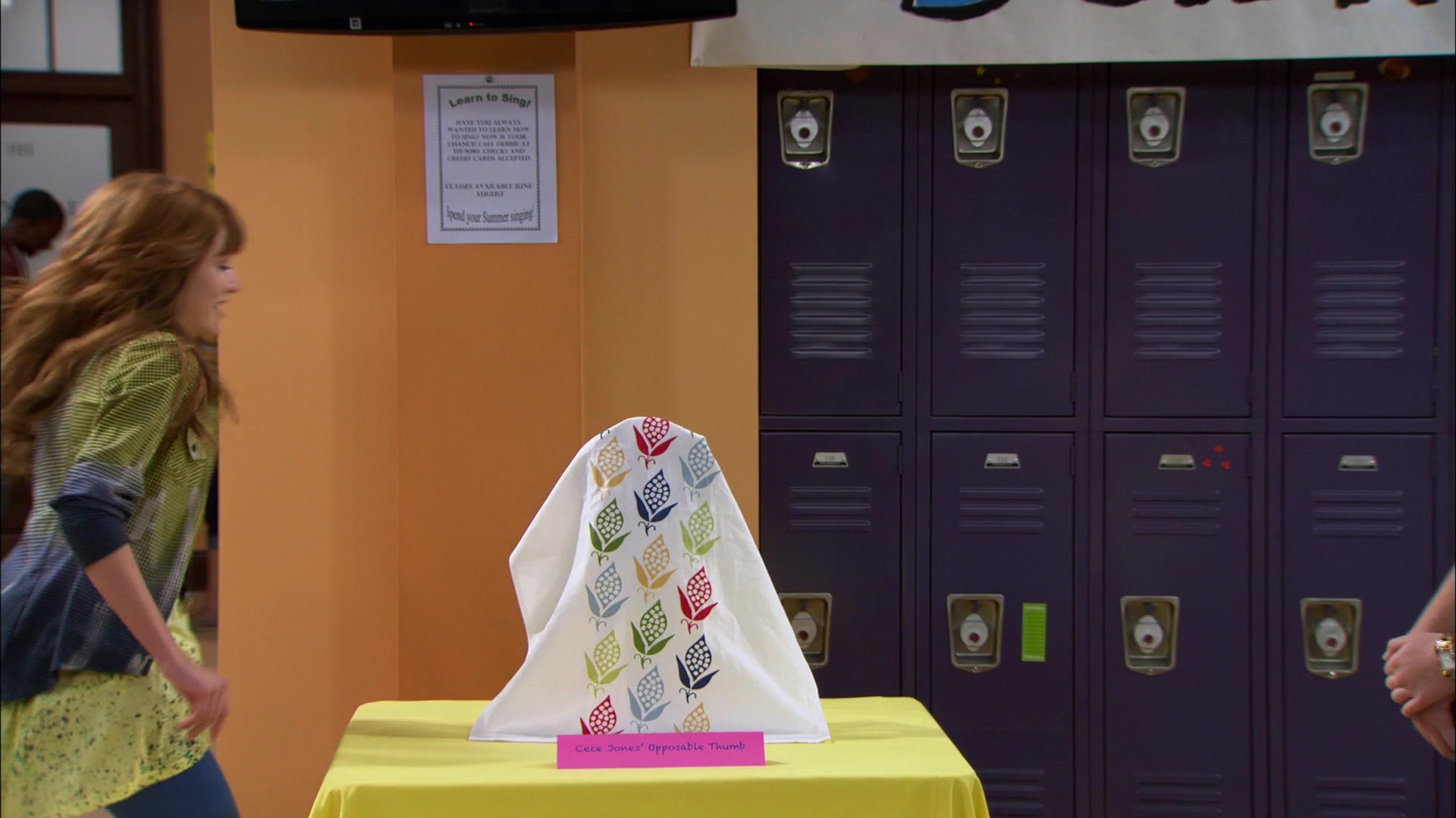 Shake_It_Up_S01E12_1080p_BTD_000766.jpg