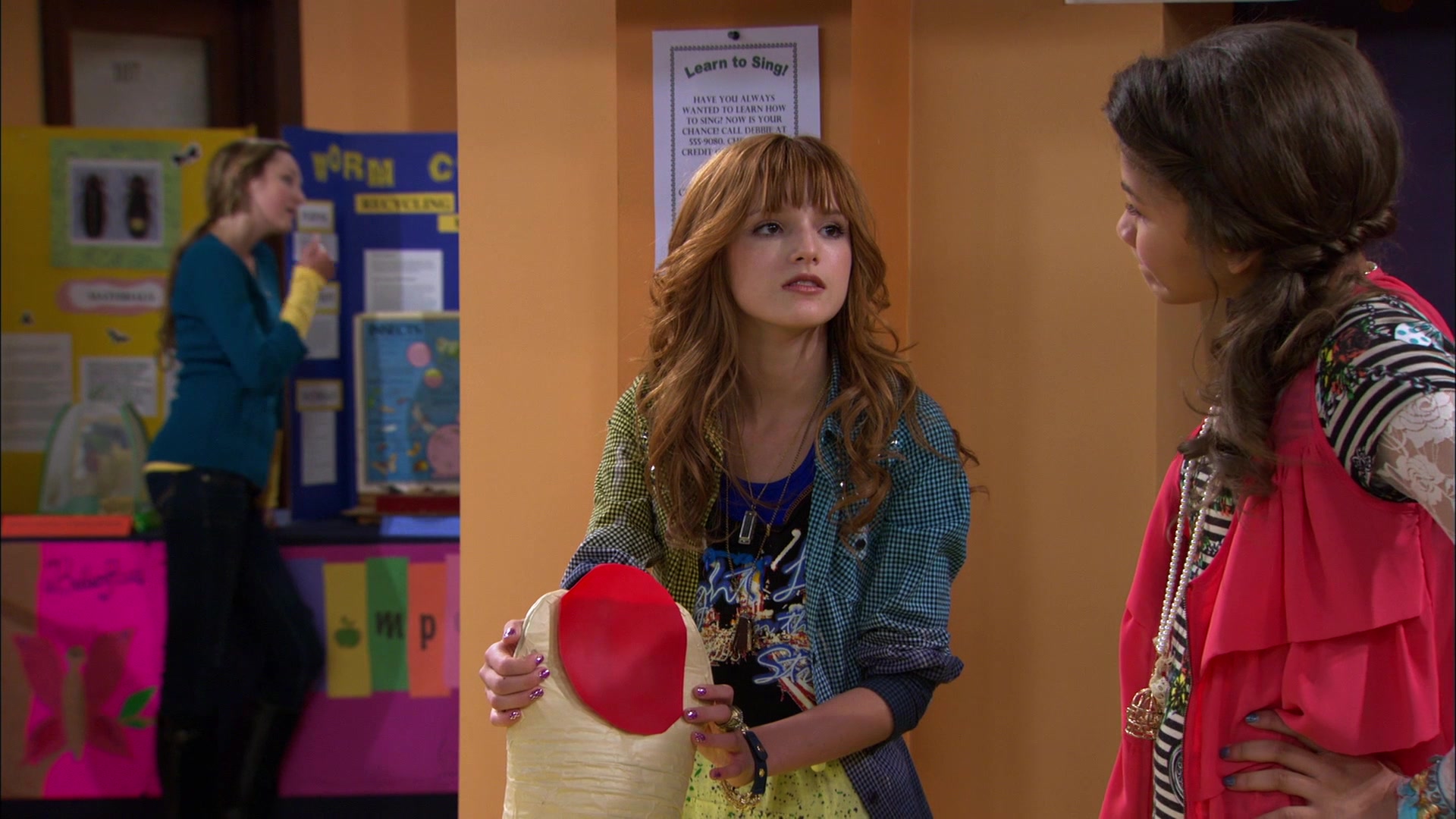 Shake_It_Up_S01E12_1080p_BTD_000790.jpg