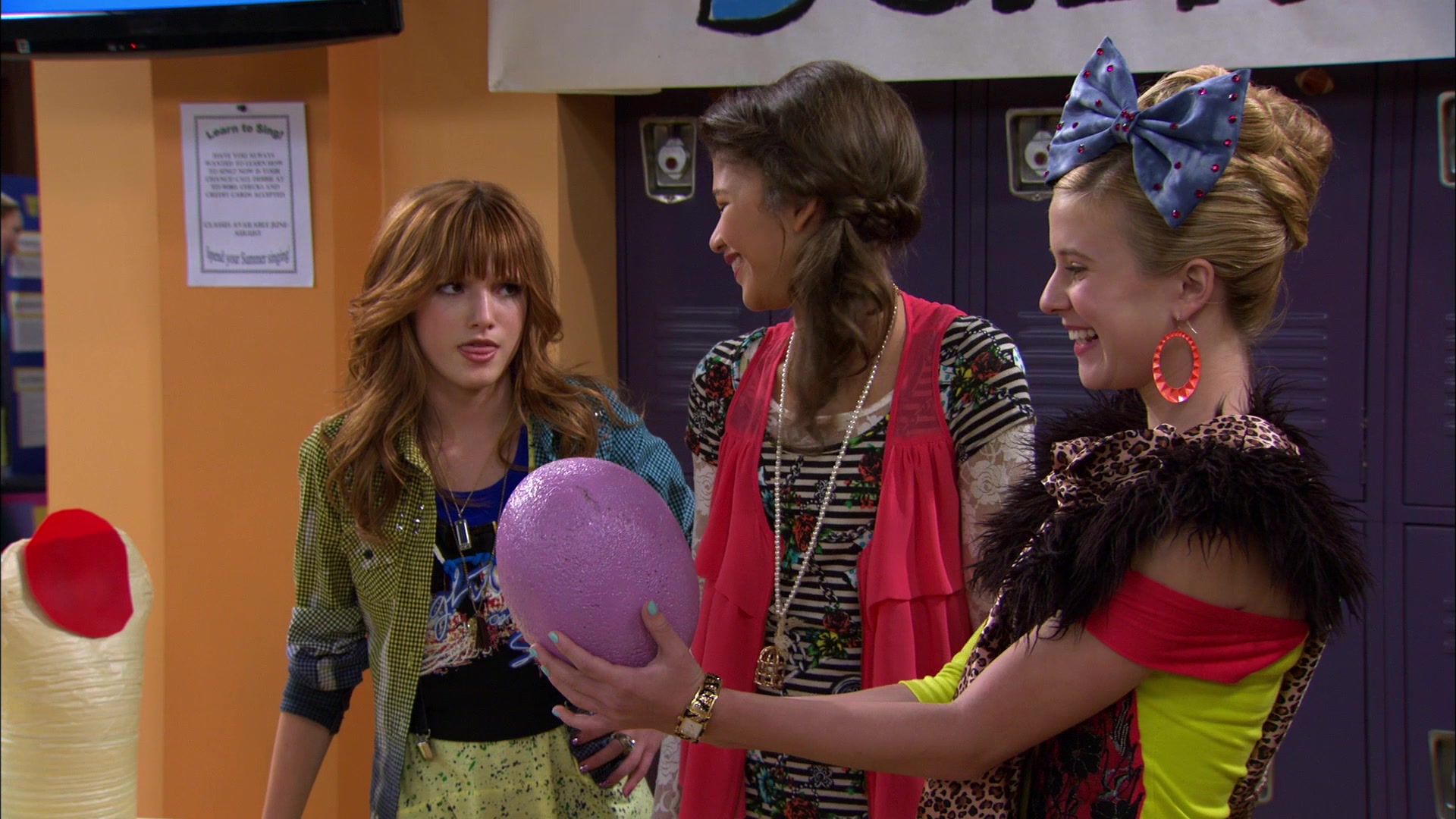 Shake_It_Up_S01E12_1080p_BTD_000831.jpg