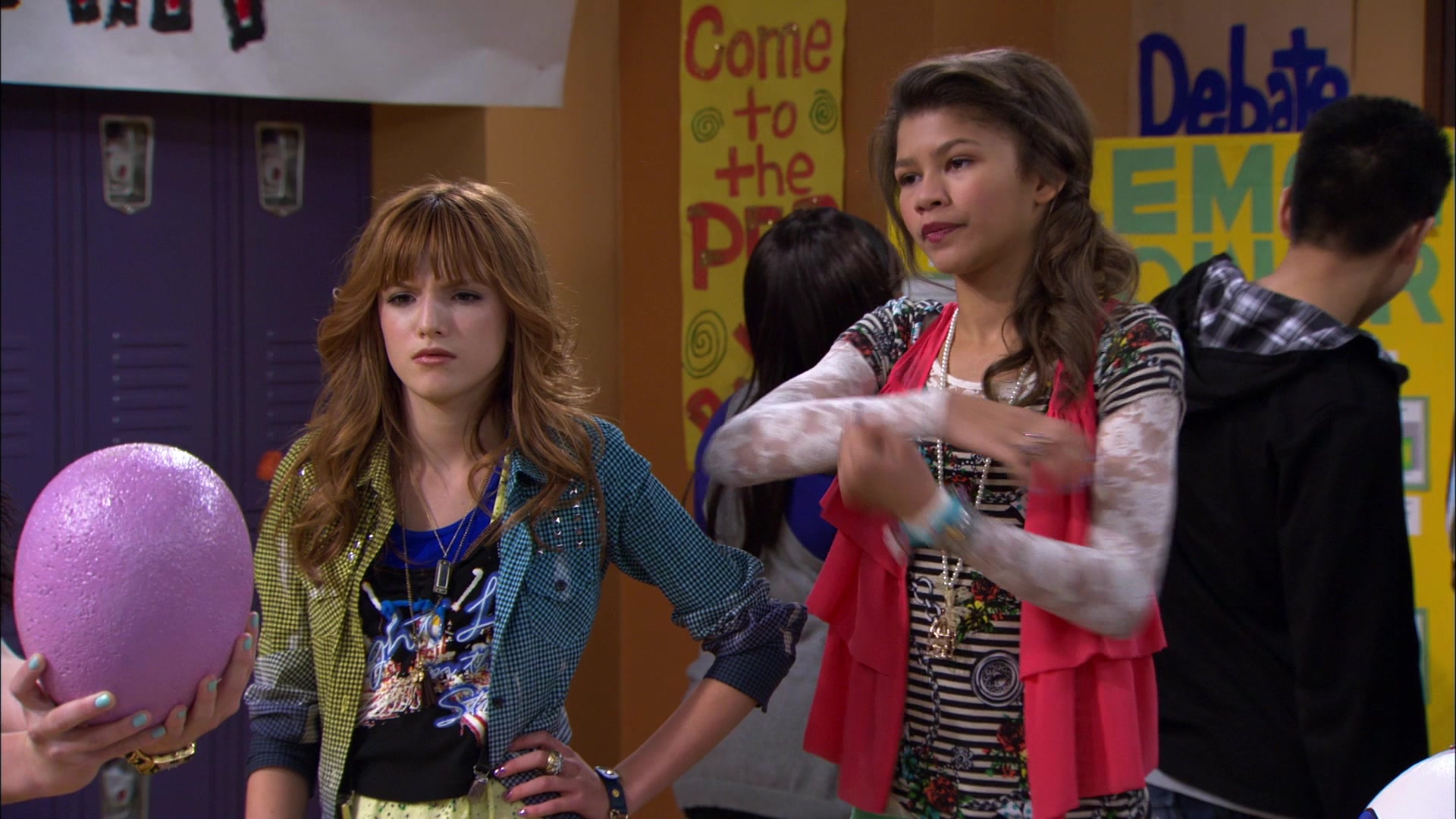 Shake_It_Up_S01E12_1080p_BTD_000867.jpg Shake_It_Up_S01E12_1080p_BTD_000867.jpg
