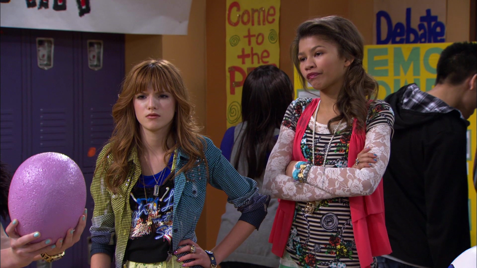 Shake_It_Up_S01E12_1080p_BTD_000869.jpg