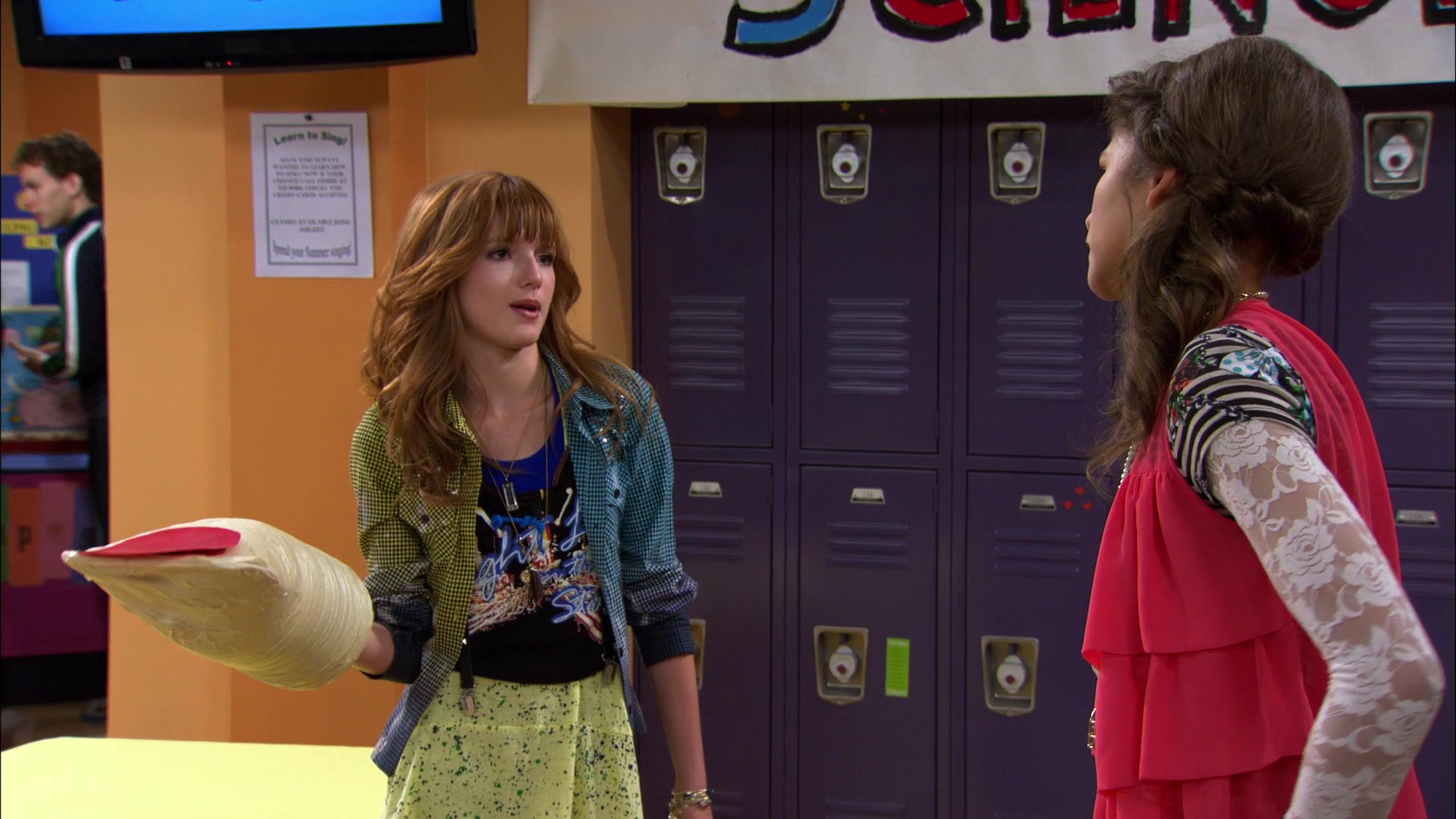 Shake_It_Up_S01E12_1080p_BTD_001003.jpg
