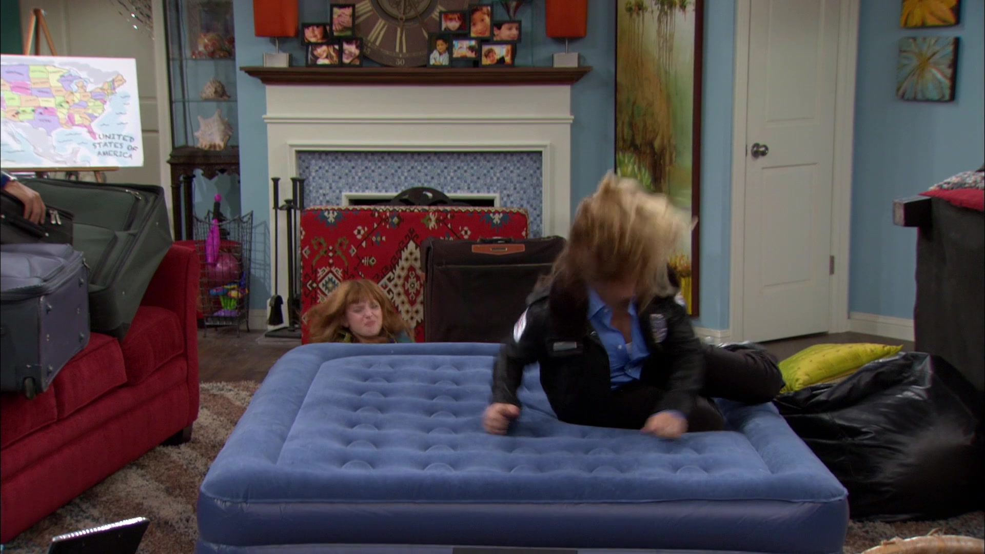 Shake_It_Up_S01E12_1080p_BTD_001225.jpg Shake_It_Up_S01E12_1080p_BTD_001225.jpg