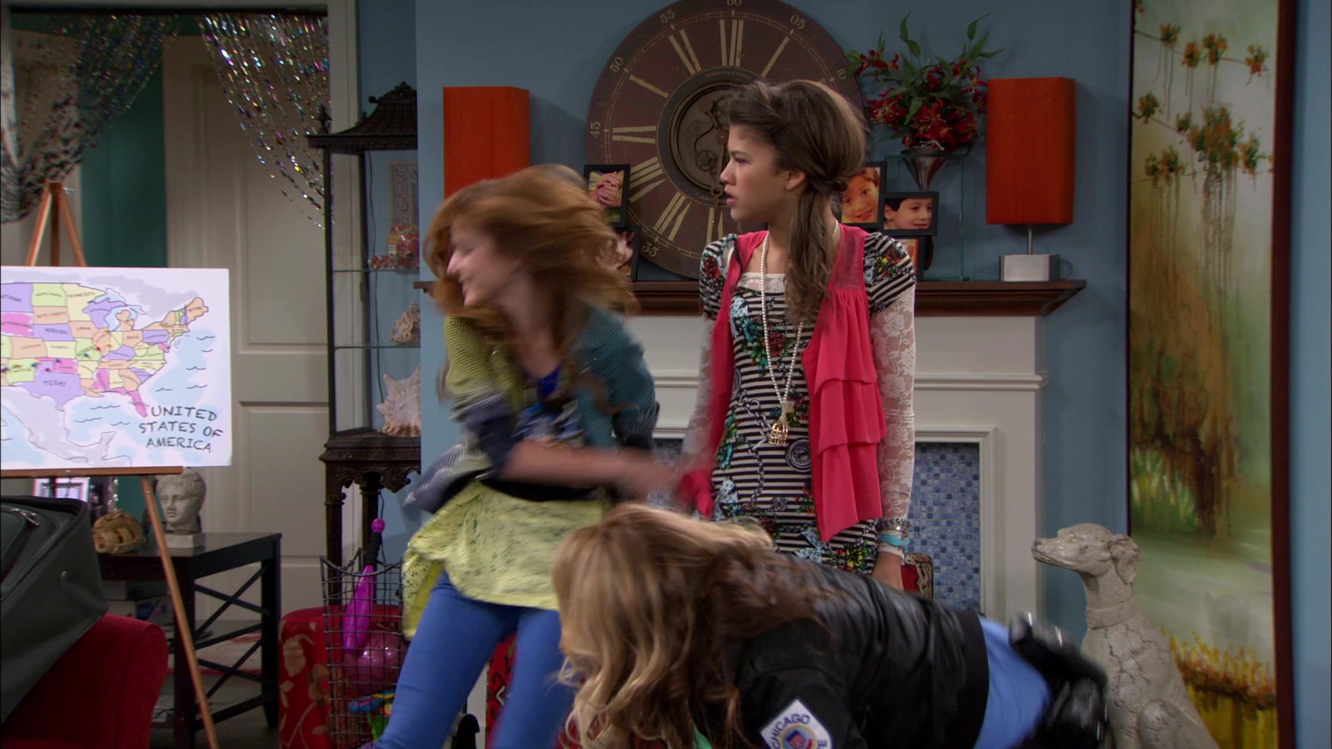 Shake_It_Up_S01E12_1080p_BTD_001264.jpg