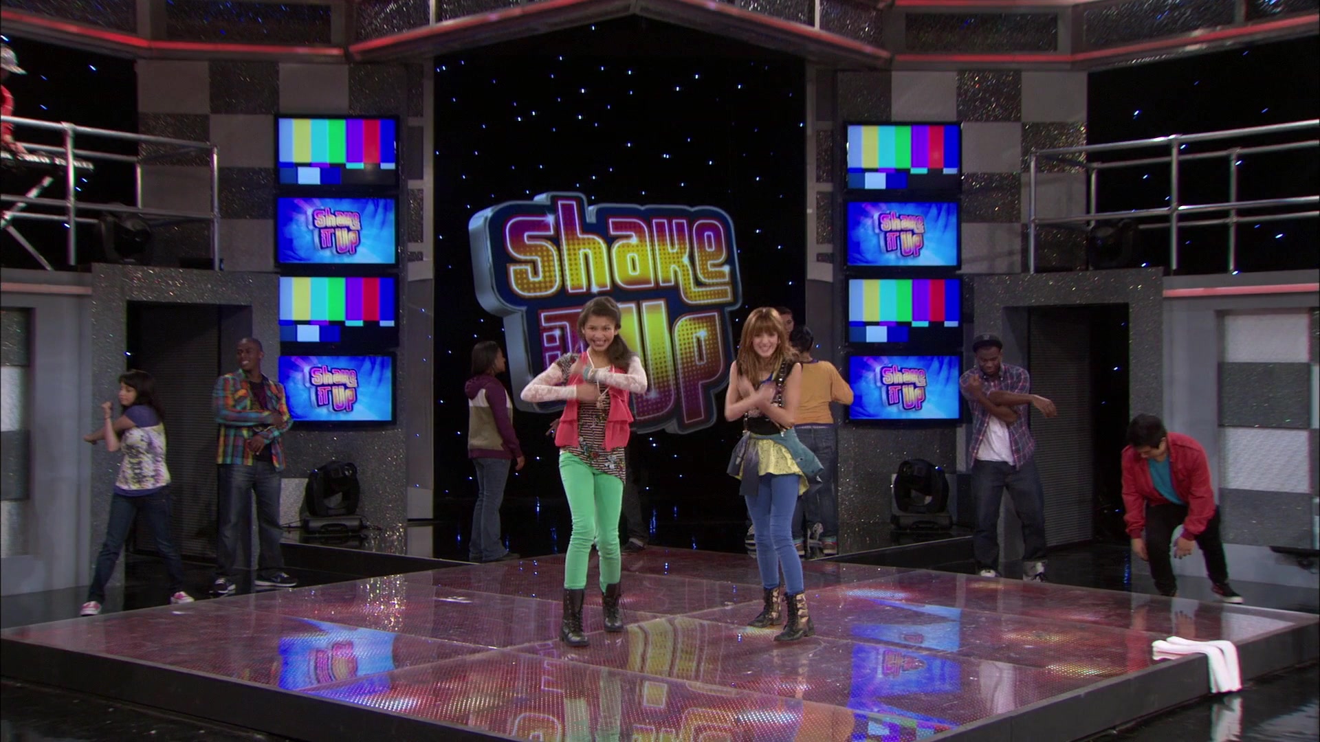 Shake_It_Up_S01E12_1080p_BTD_001563.jpg