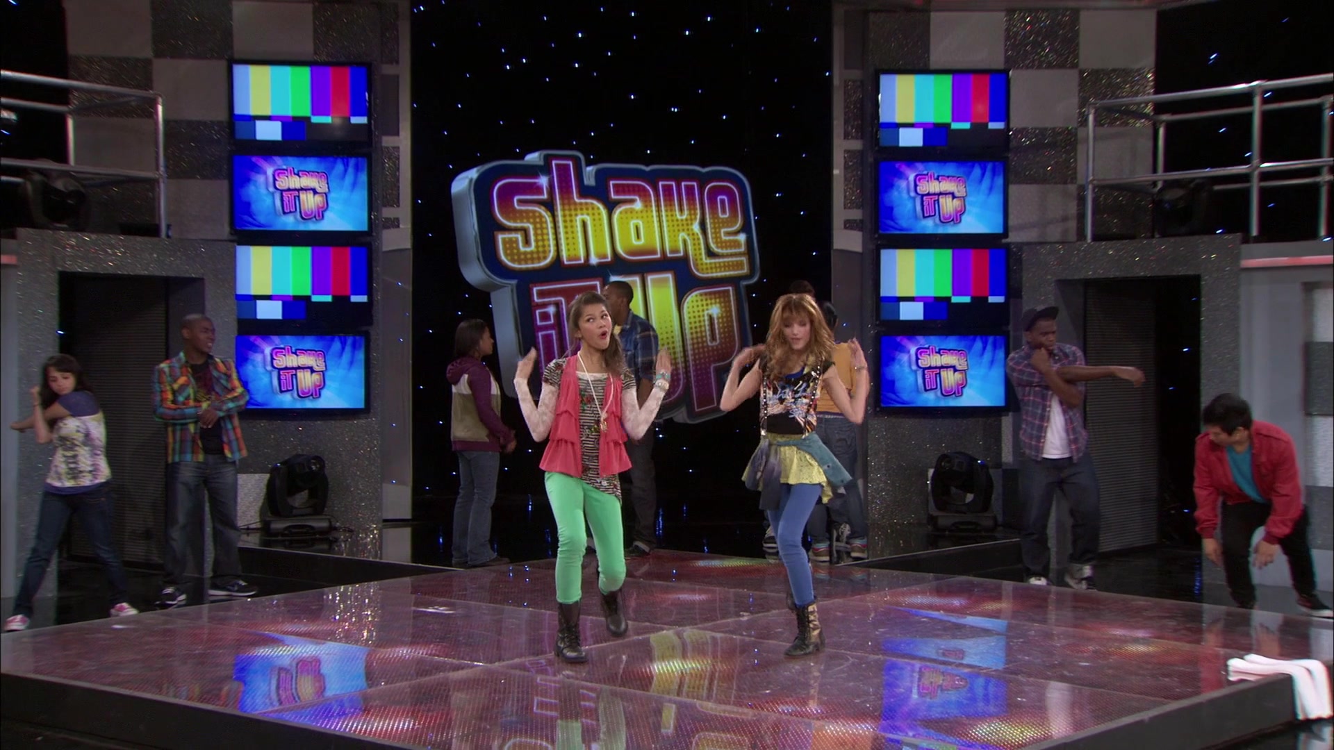 Shake_It_Up_S01E12_1080p_BTD_001564.jpg