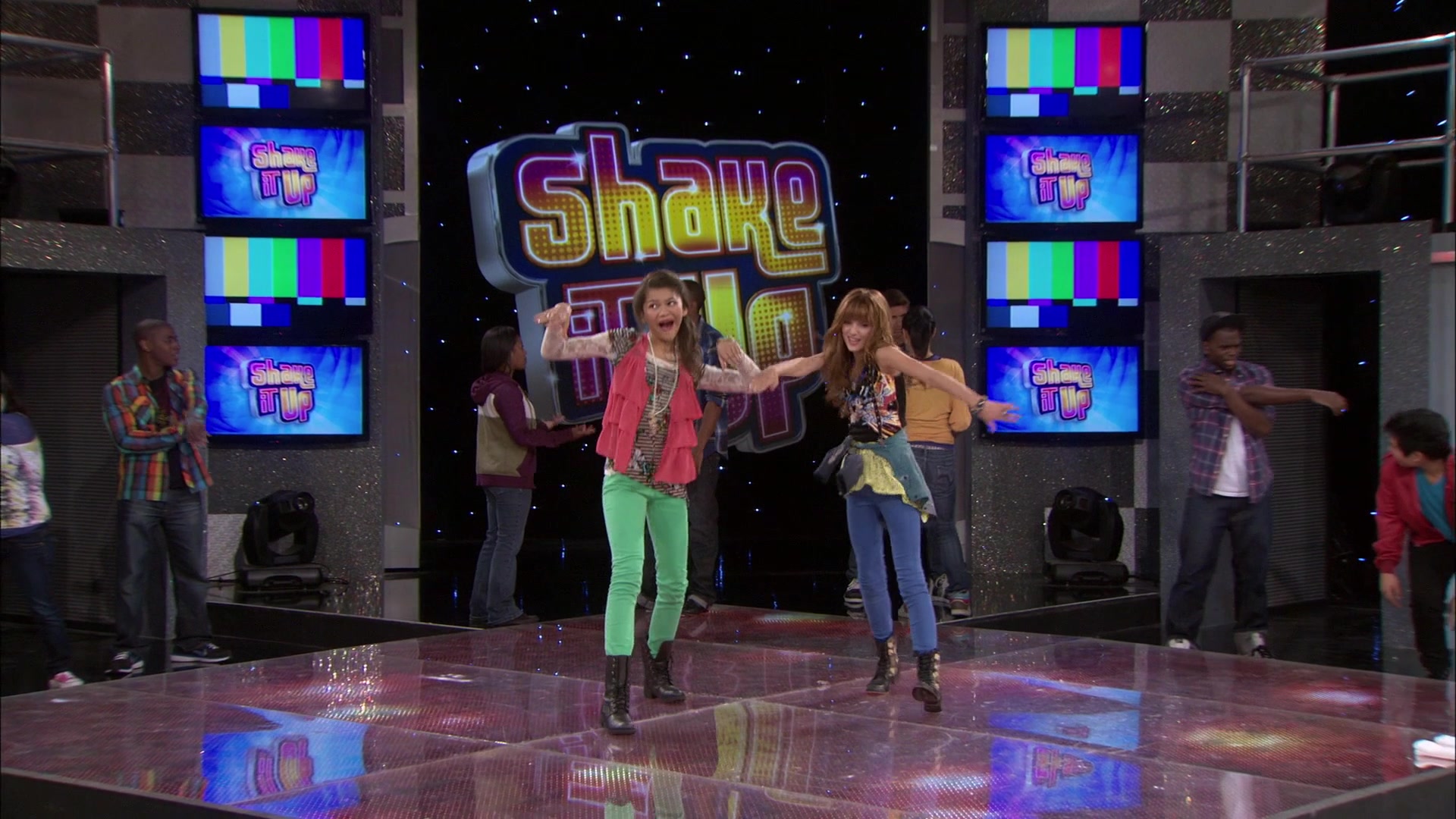 Shake_It_Up_S01E12_1080p_BTD_001565.jpg