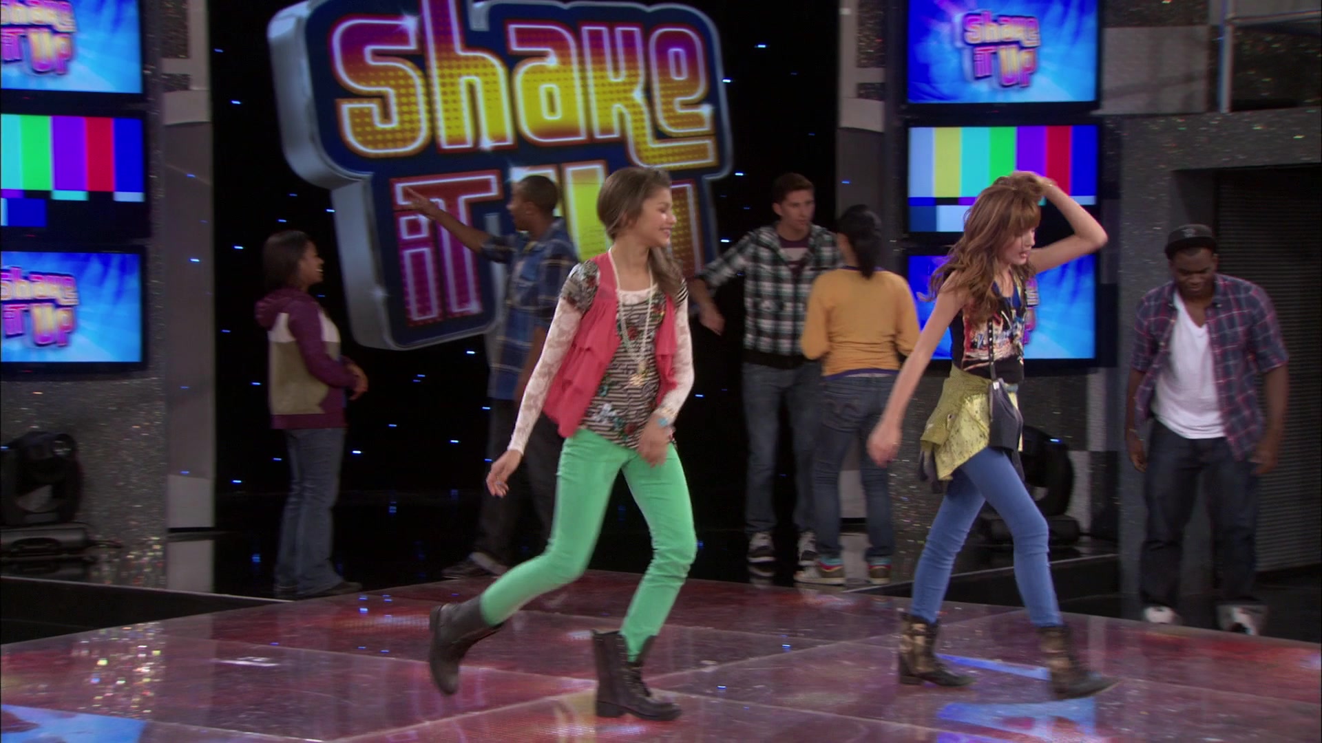 Shake_It_Up_S01E12_1080p_BTD_001570.jpg
