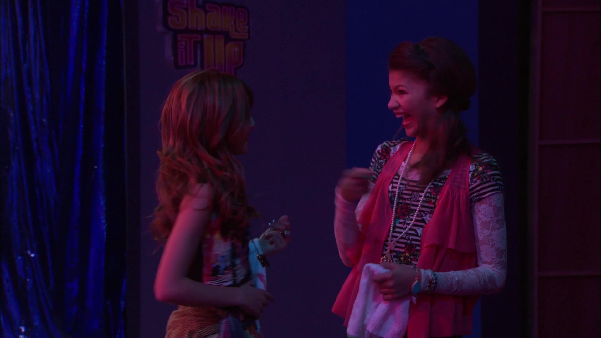 Shake_It_Up_S01E12_1080p_BTD_001662.jpg