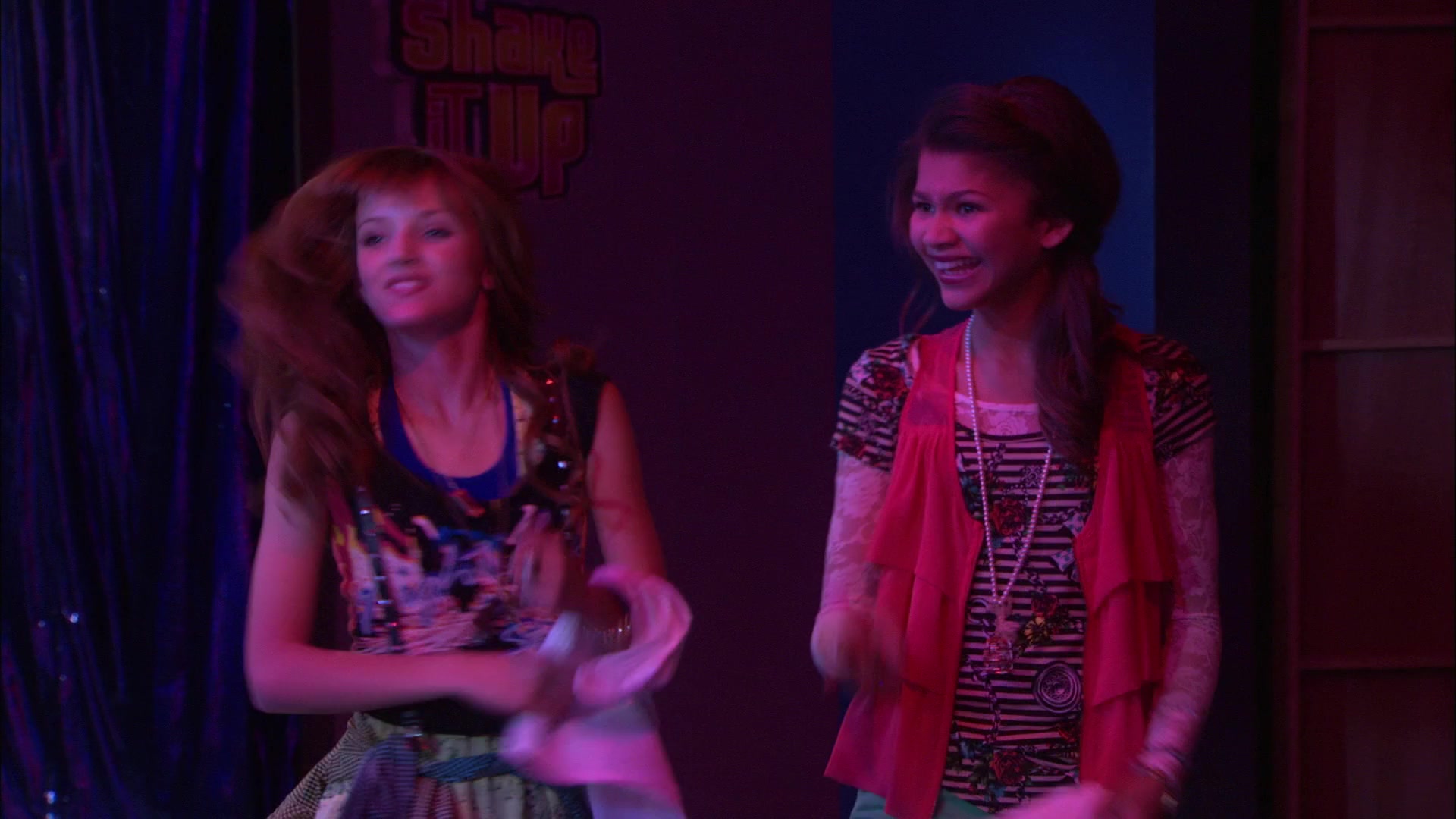 Shake_It_Up_S01E12_1080p_BTD_001663.jpg