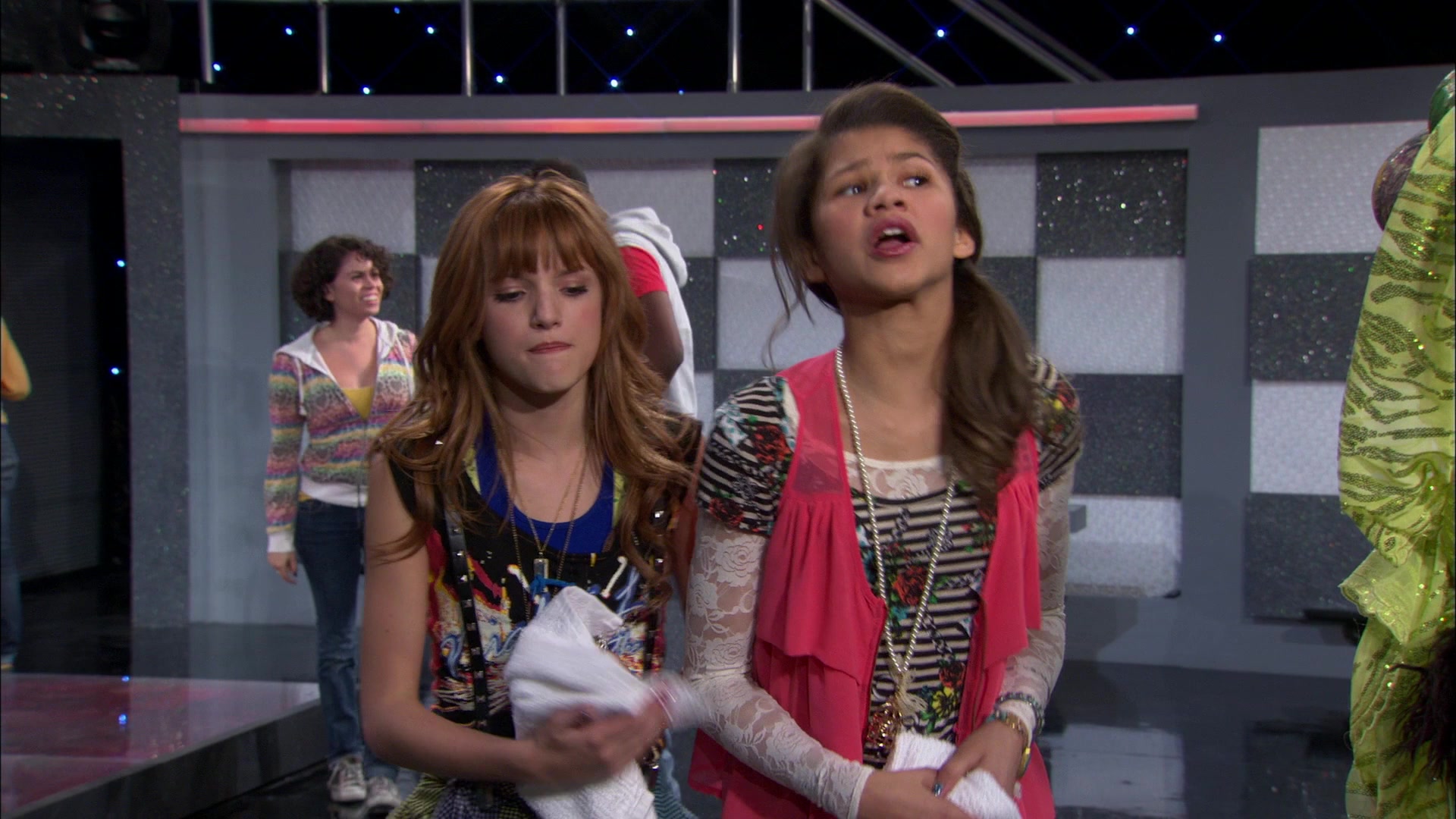 Shake_It_Up_S01E12_1080p_BTD_001709.jpg Shake_It_Up_S01E12_1080p_BTD_001709.jpg