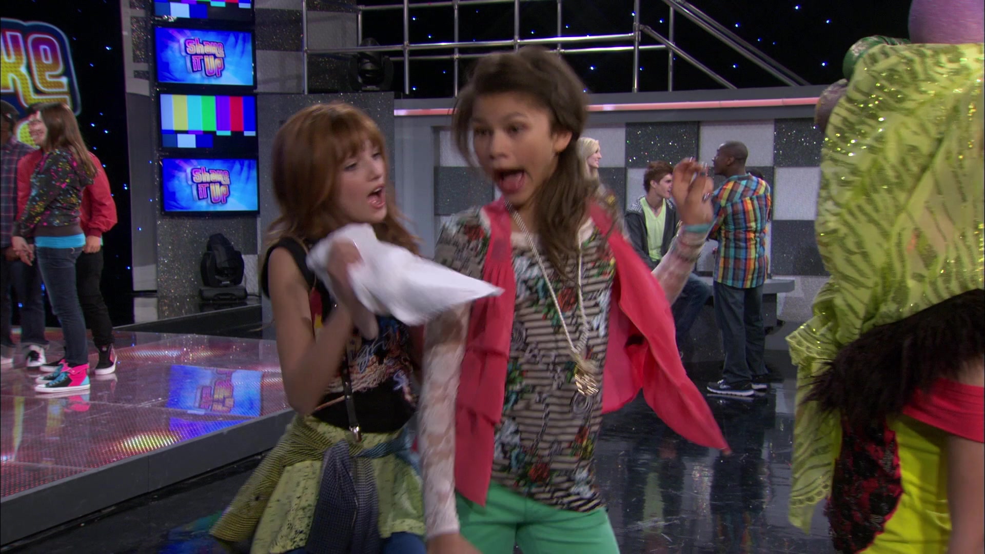 Shake_It_Up_S01E12_1080p_BTD_001777.jpg