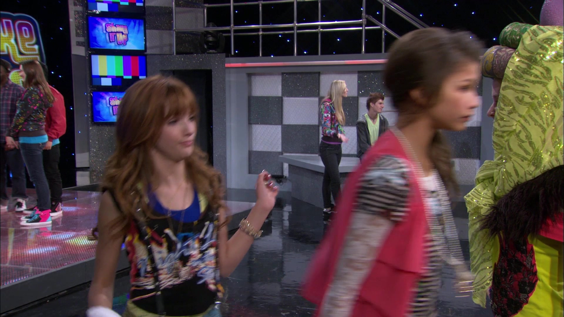 Shake_It_Up_S01E12_1080p_BTD_001779.jpg