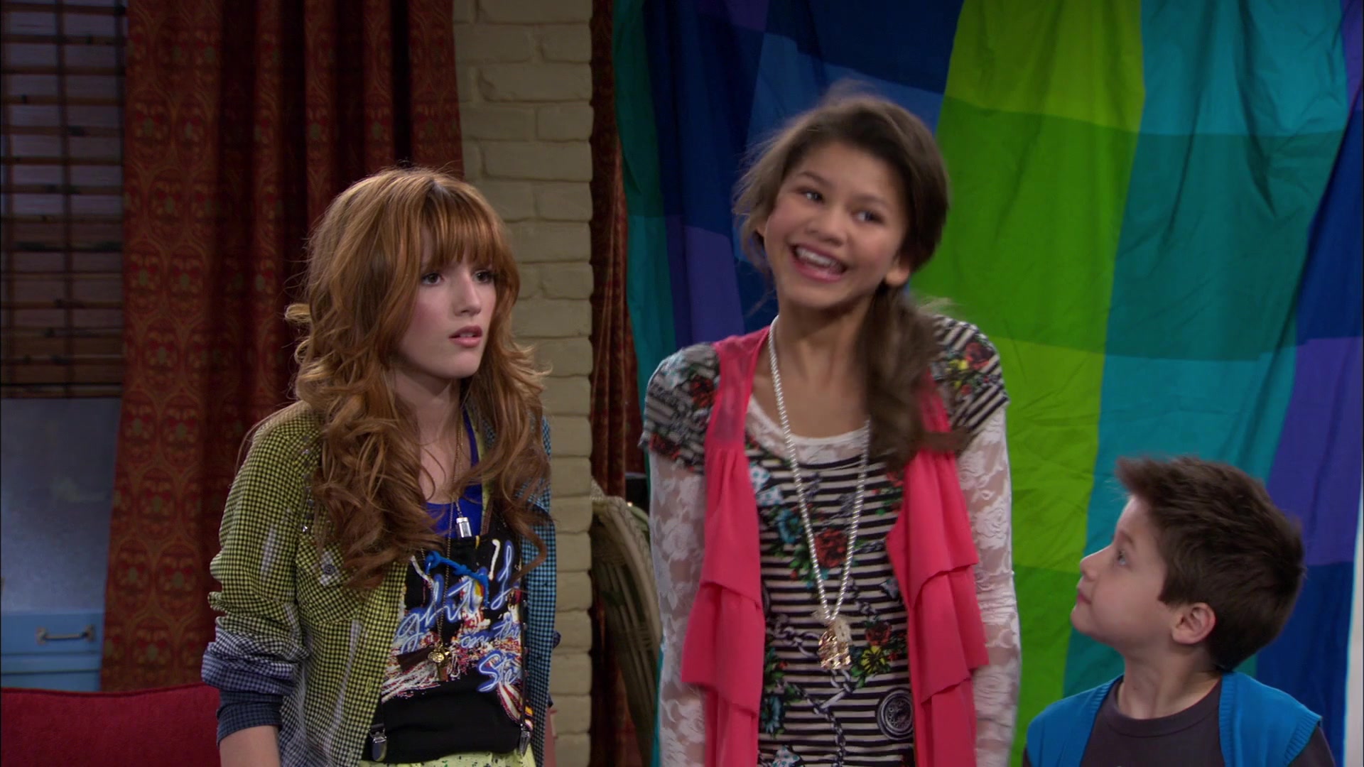 Shake_It_Up_S01E12_1080p_BTD_001954.jpg