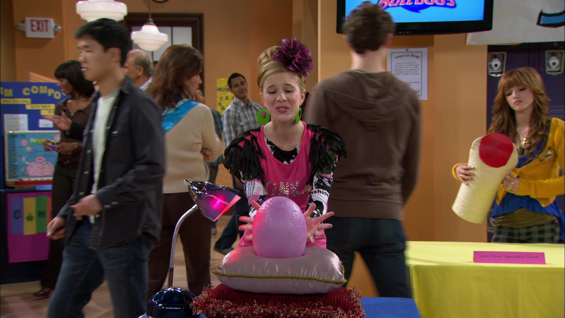 Shake_It_Up_S01E12_1080p_BTD_001987.jpg