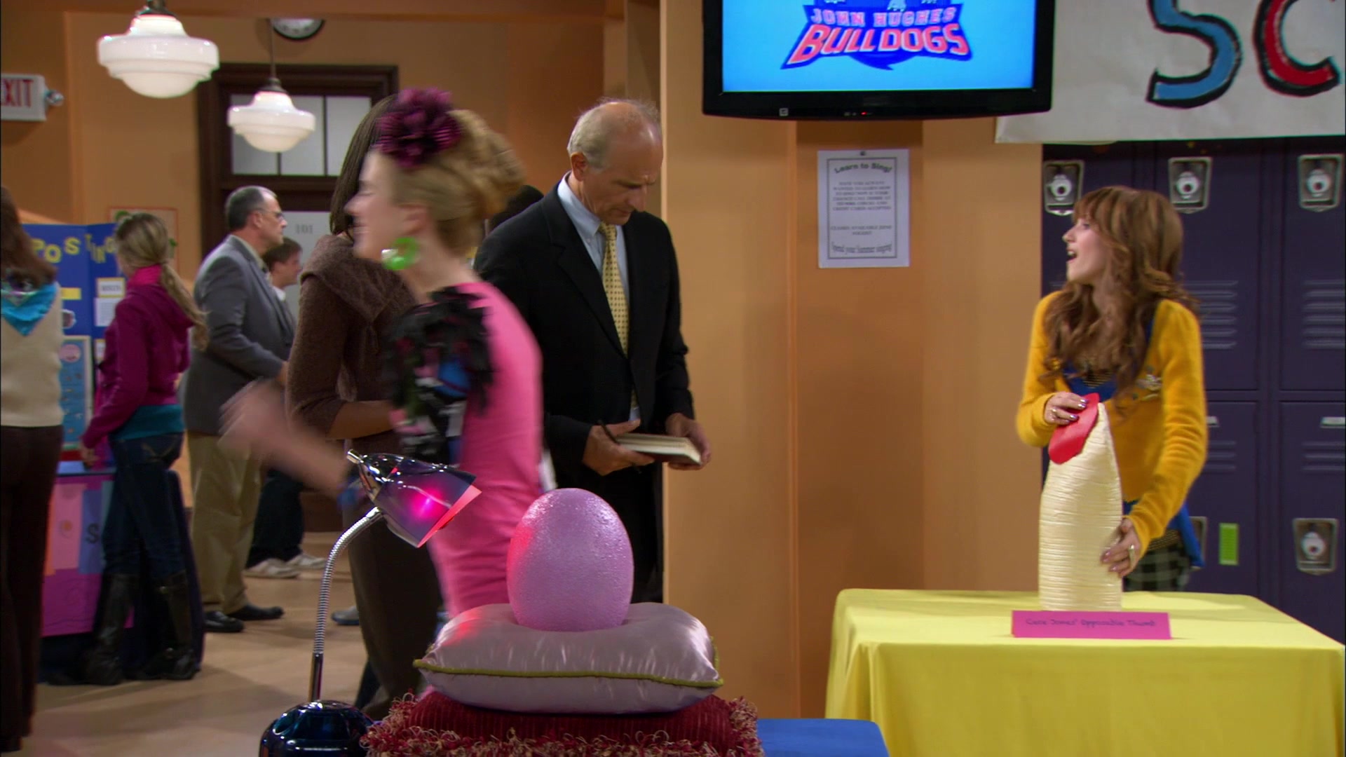 Shake_It_Up_S01E12_1080p_BTD_002008.jpg Shake_It_Up_S01E12_1080p_BTD_002008.jpg