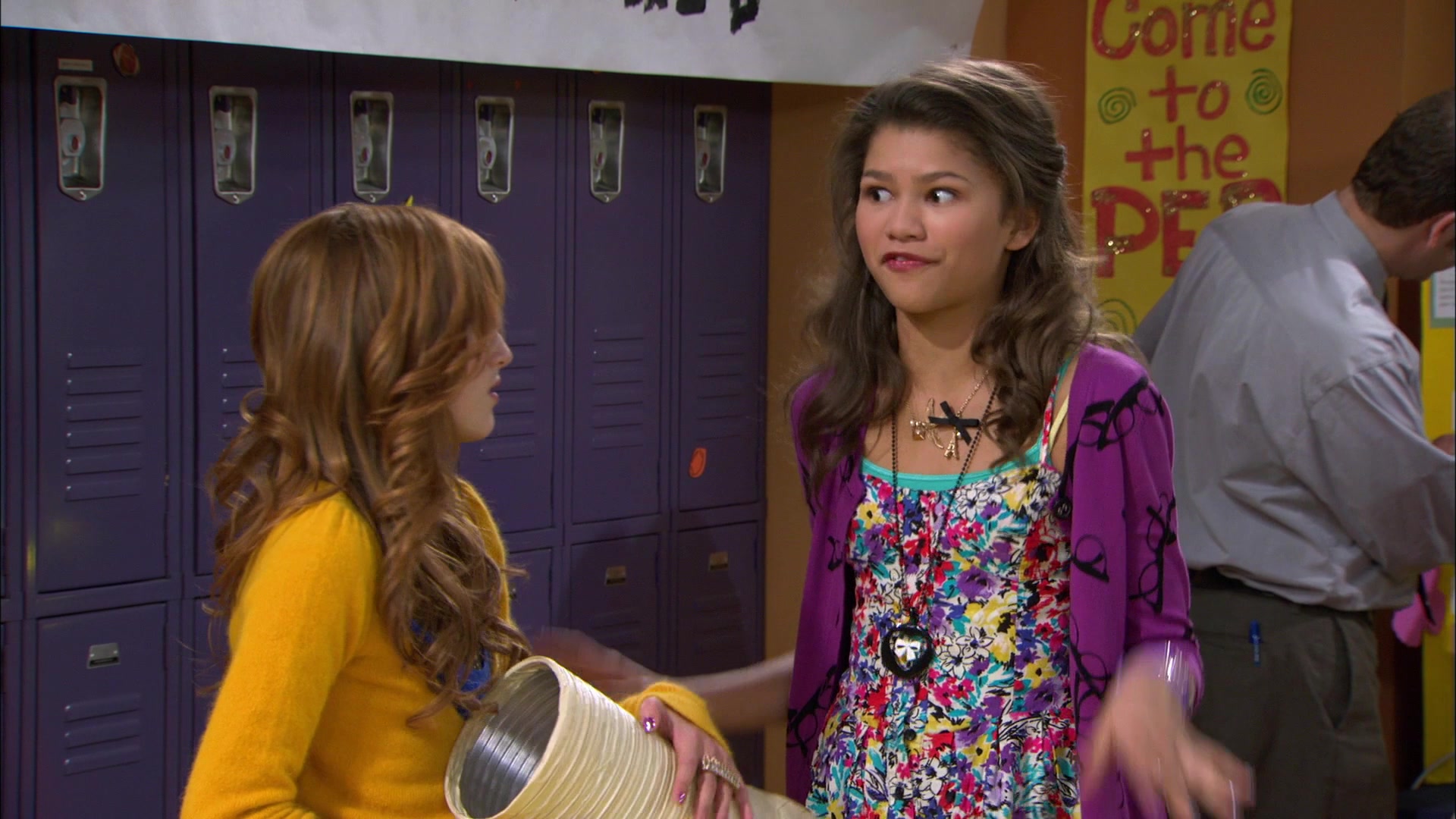 Shake_It_Up_S01E12_1080p_BTD_002096.jpg
