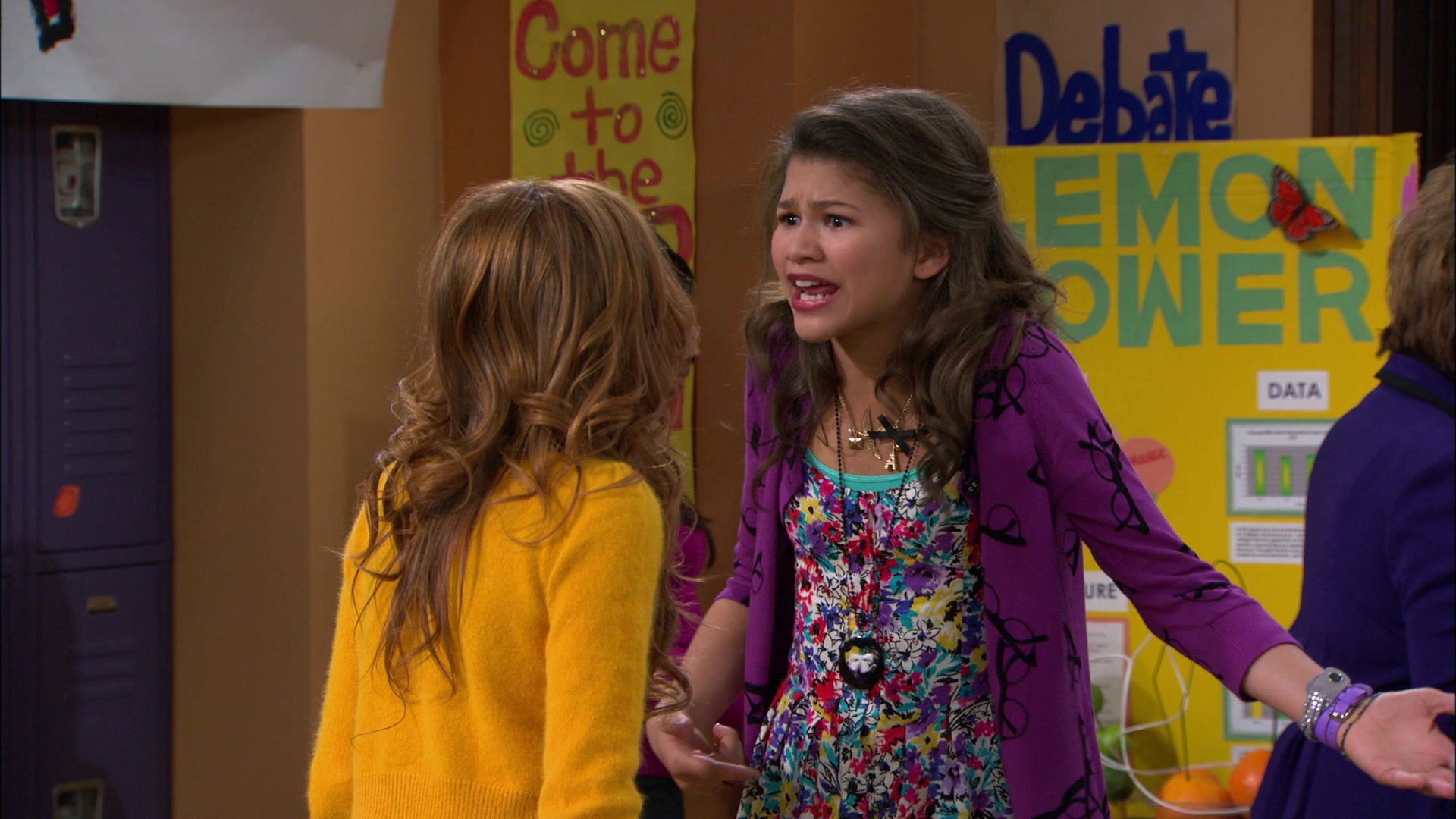 Shake_It_Up_S01E12_1080p_BTD_002198.jpg