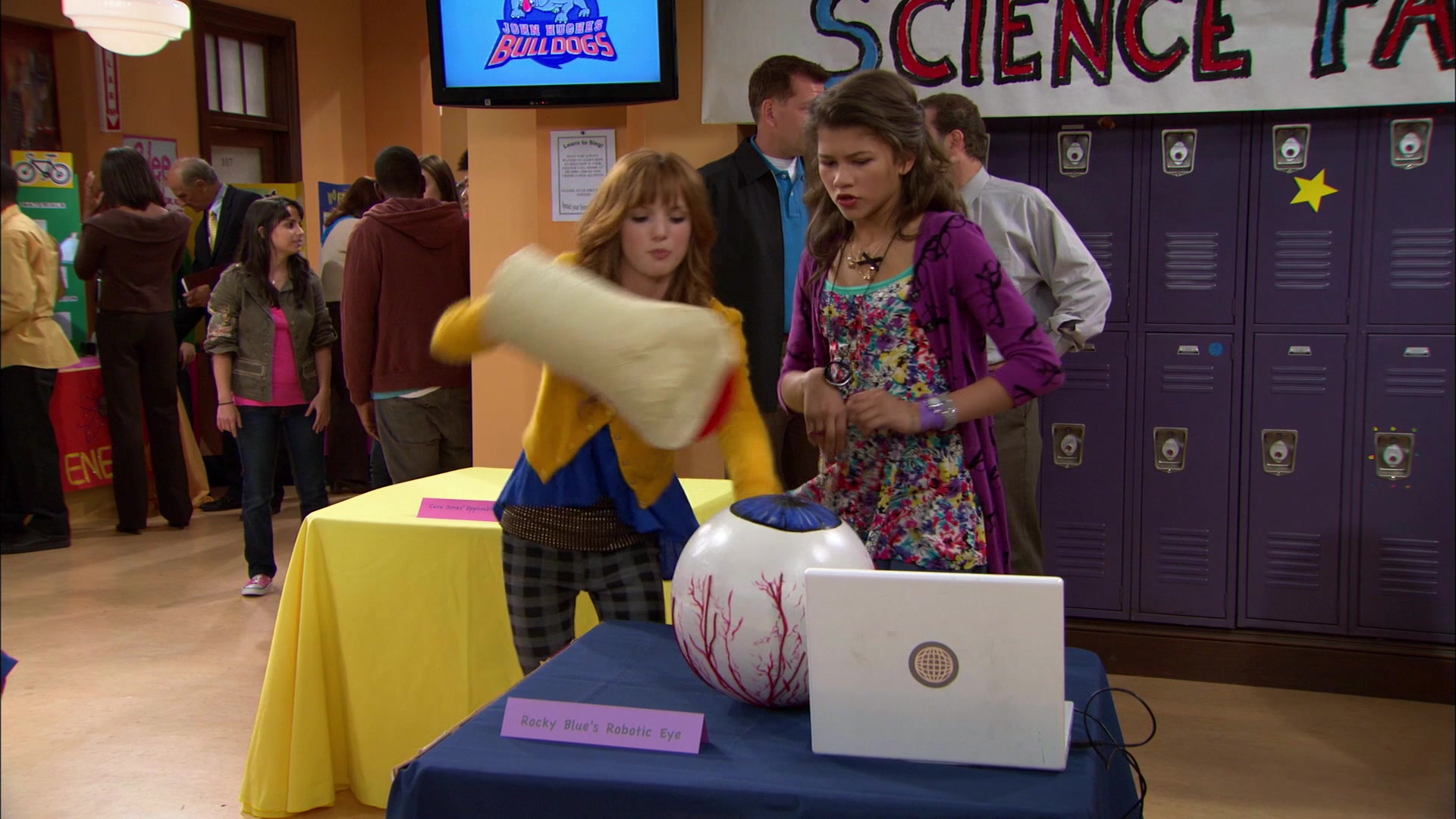 Shake_It_Up_S01E12_1080p_BTD_002221.jpg Shake_It_Up_S01E12_1080p_BTD_002221.jpg