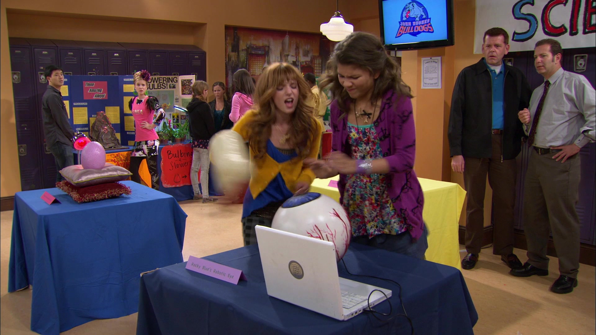 Shake_It_Up_S01E12_1080p_BTD_002234.jpg