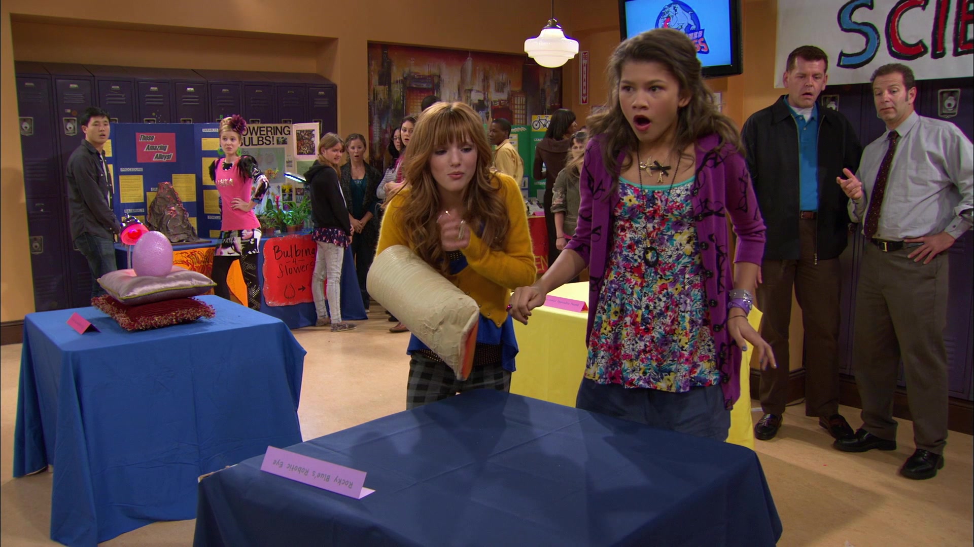 Shake_It_Up_S01E12_1080p_BTD_002240.jpg