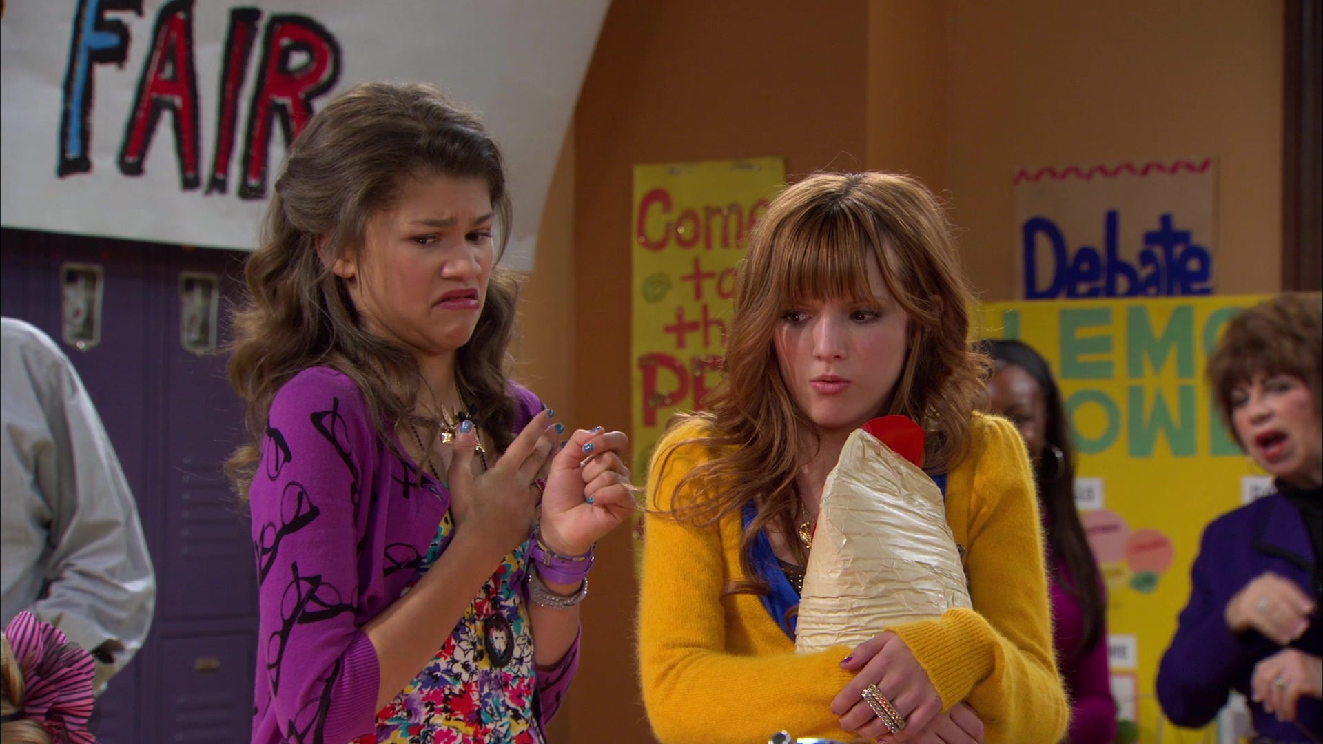 Shake_It_Up_S01E12_1080p_BTD_002343.jpg