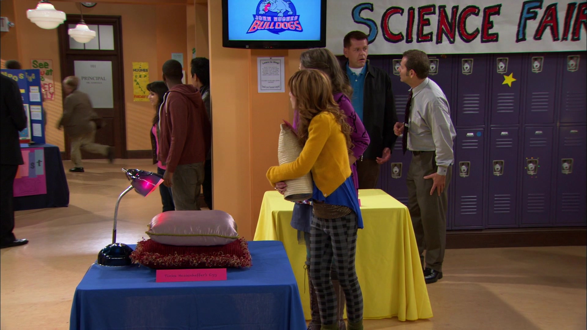 Shake_It_Up_S01E12_1080p_BTD_002403.jpg Shake_It_Up_S01E12_1080p_BTD_002403.jpg