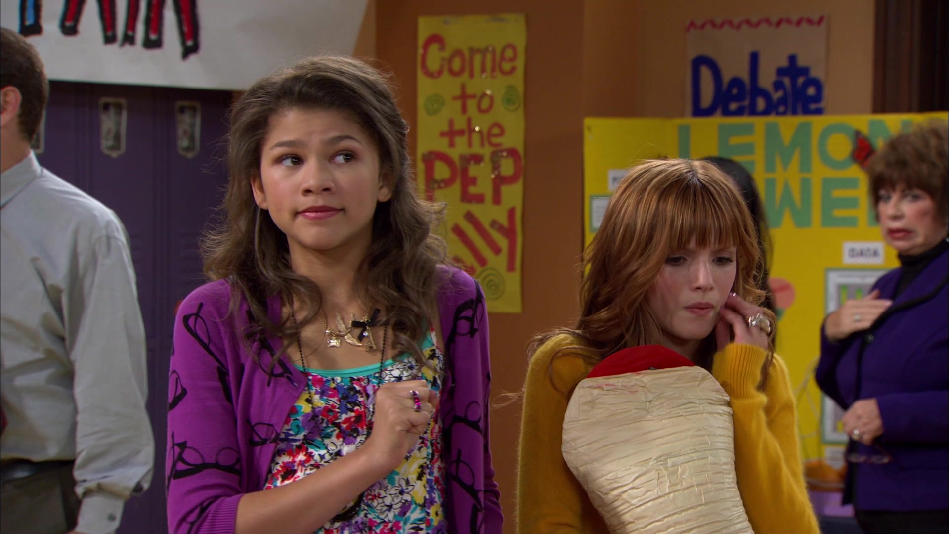 Shake_It_Up_S01E12_1080p_BTD_002411.jpg